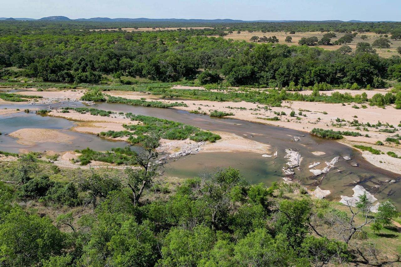 201A W Riverside DR, Llano, TX 78643-0000