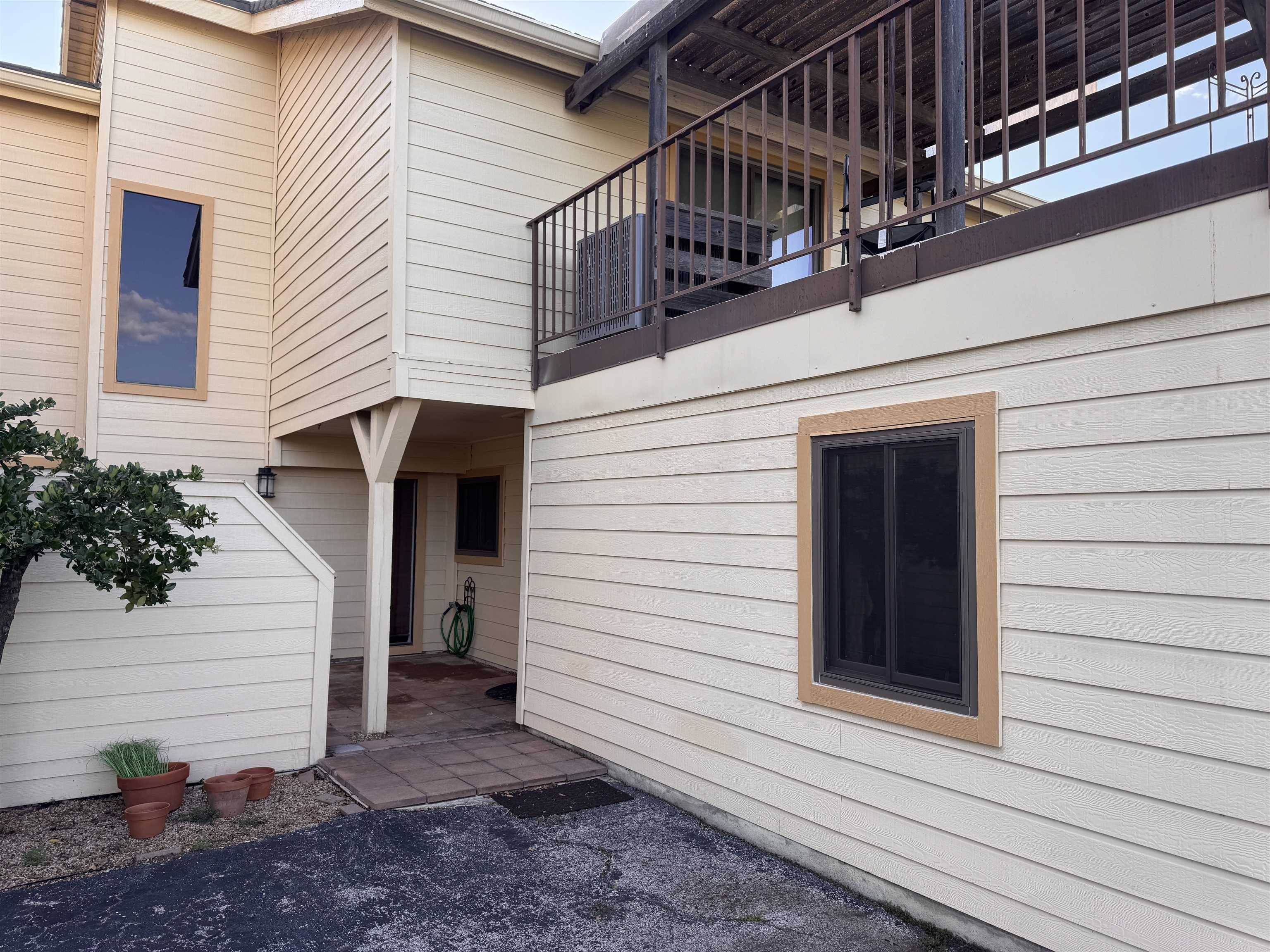 1215 Hi Stirrup, Horseshoe Bay, TX 78657