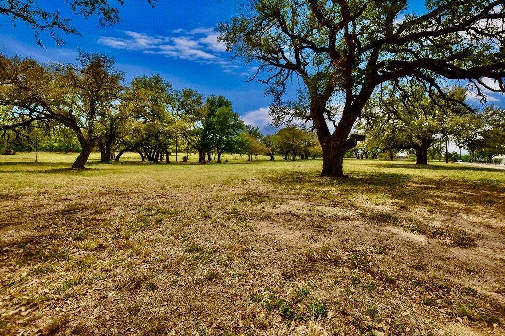 7908 COUNTY ROAD 404, Spicewood, TX 78669