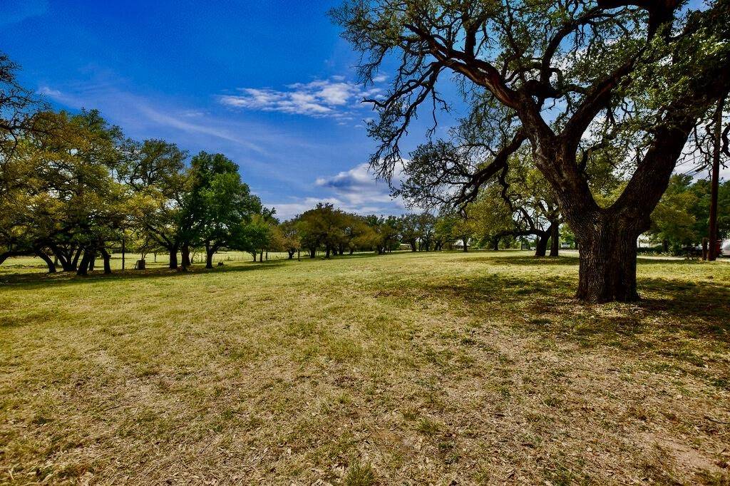 7908 COUNTY ROAD 404, Spicewood, TX 78669