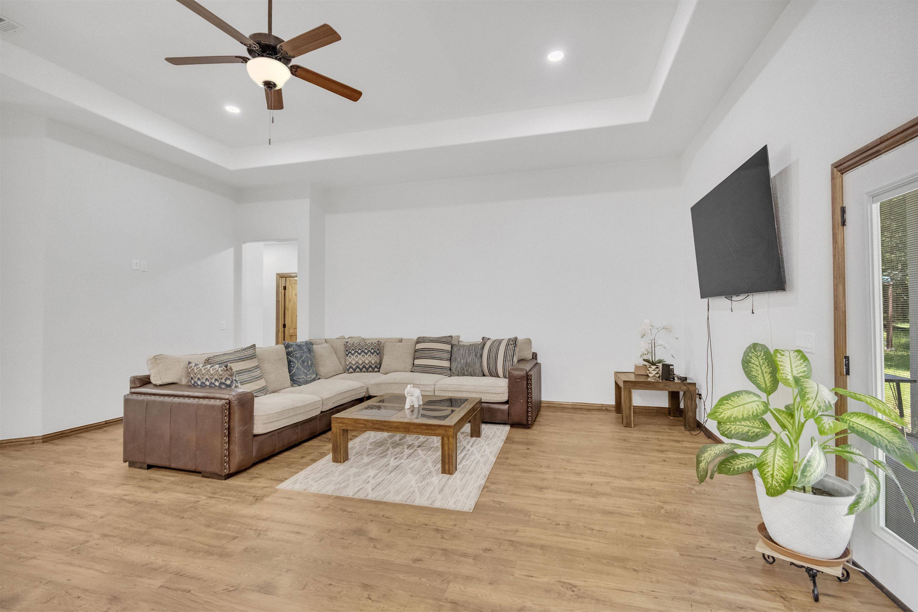 1899 Viewcrest, Granite Shoals, TX 78654-0000