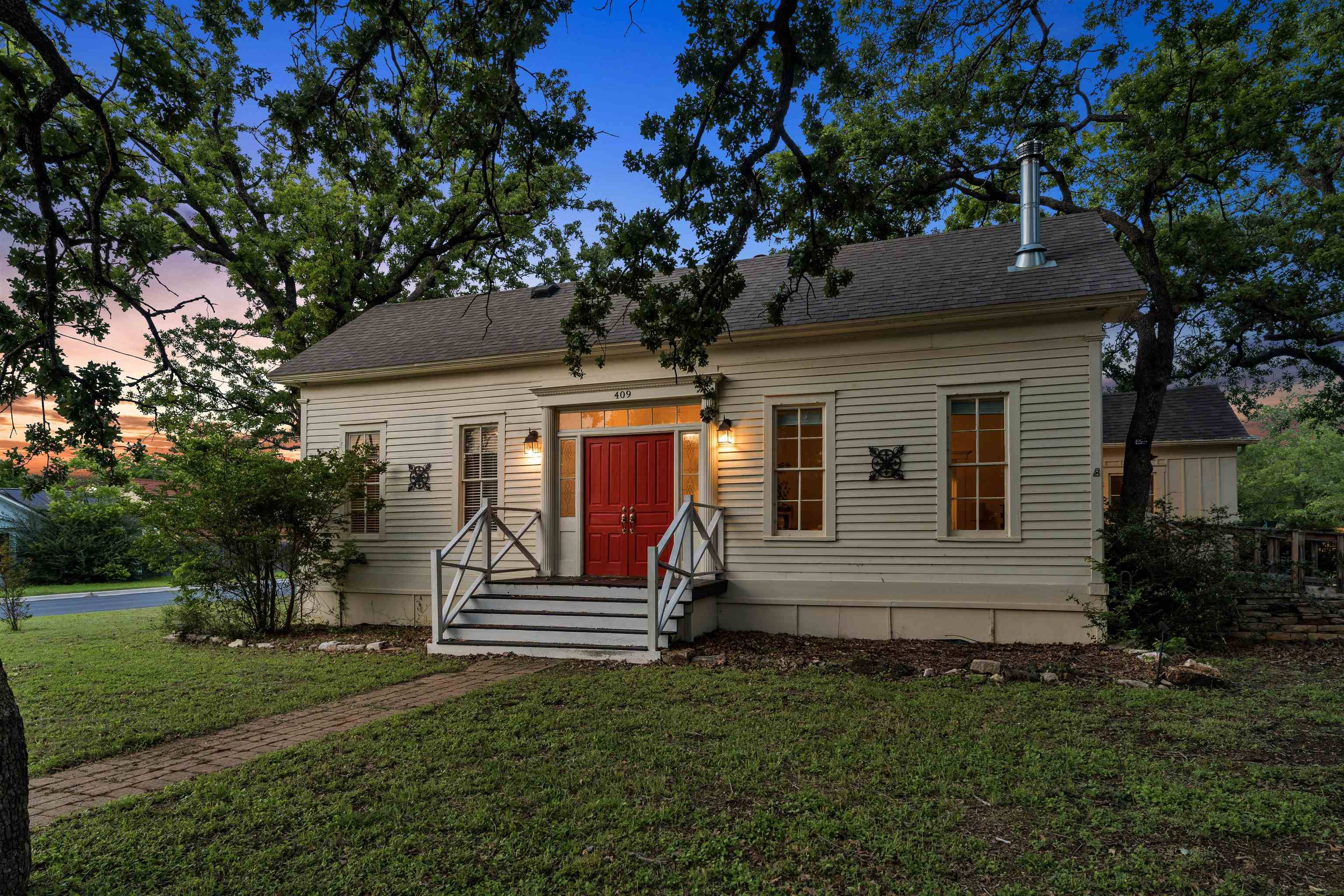 409 N Main Street, Burnet, TX 78611