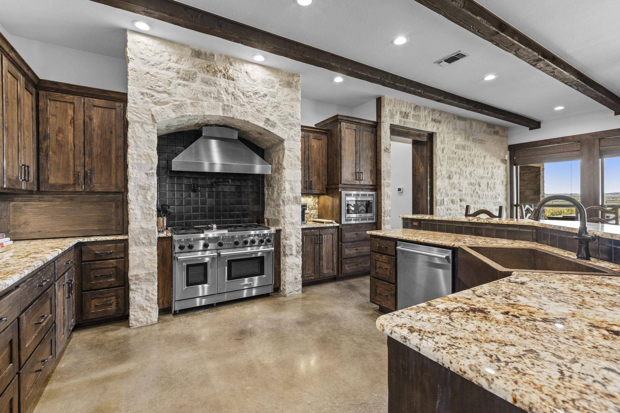 297 Kylie Rae CT, Round Mountain, TX 78636