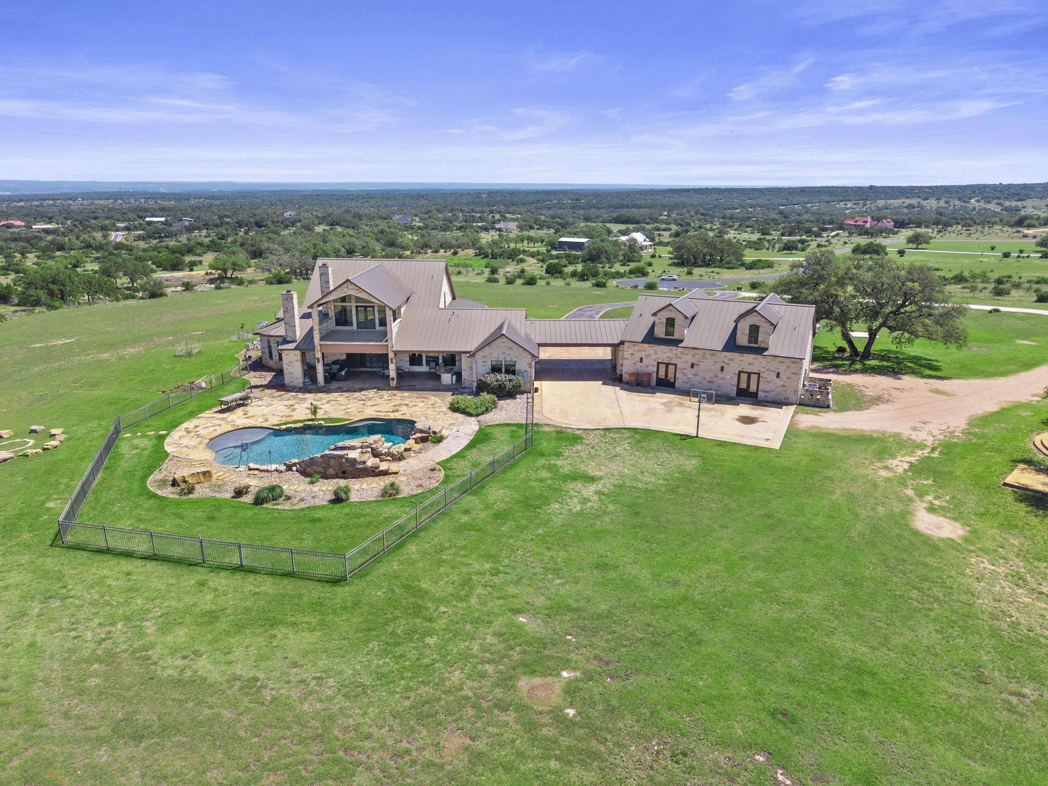 297 Kylie Rae CT, Round Mountain, TX 78636