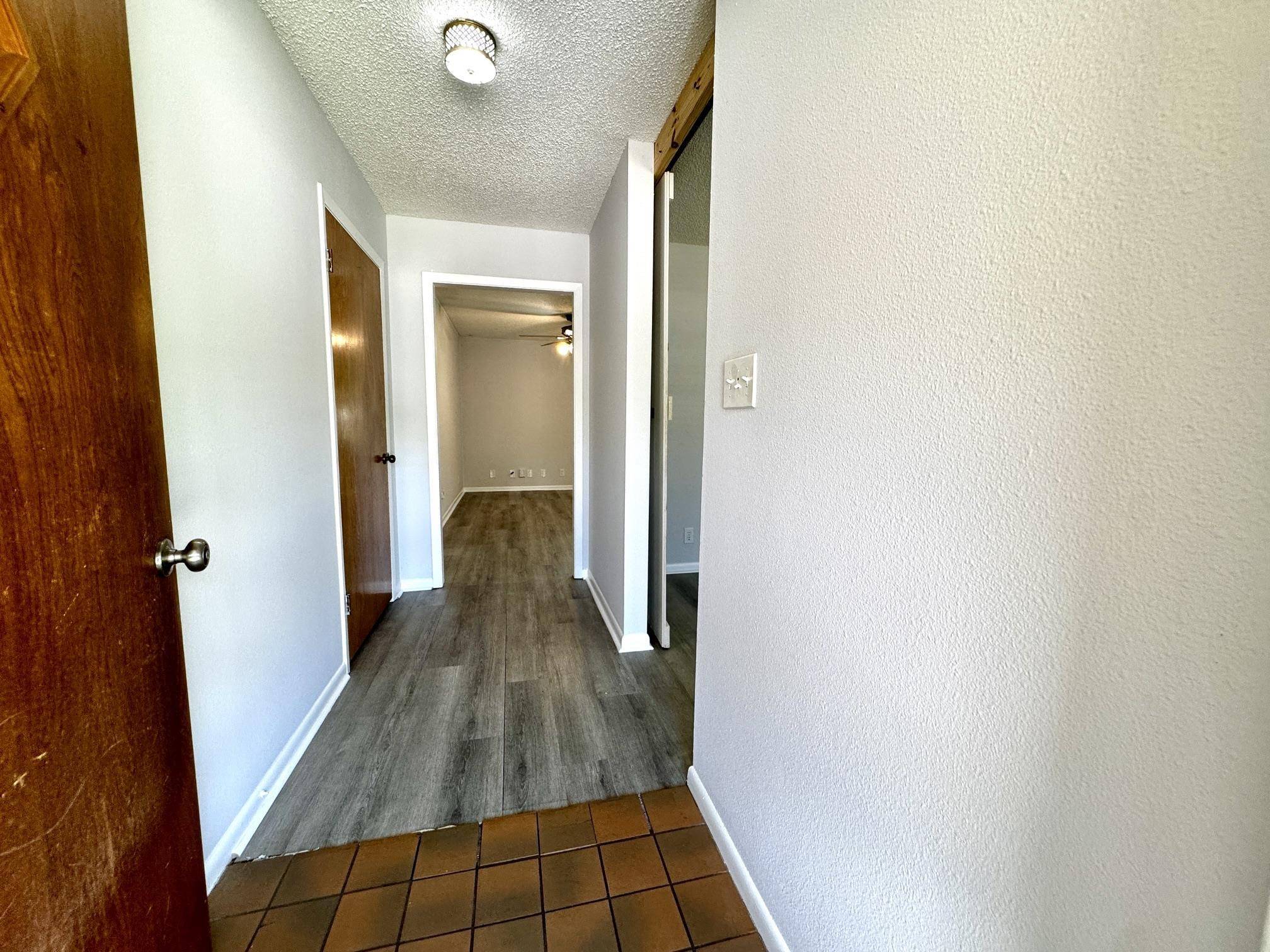 102 E Wallace ST, Llano, TX 78643