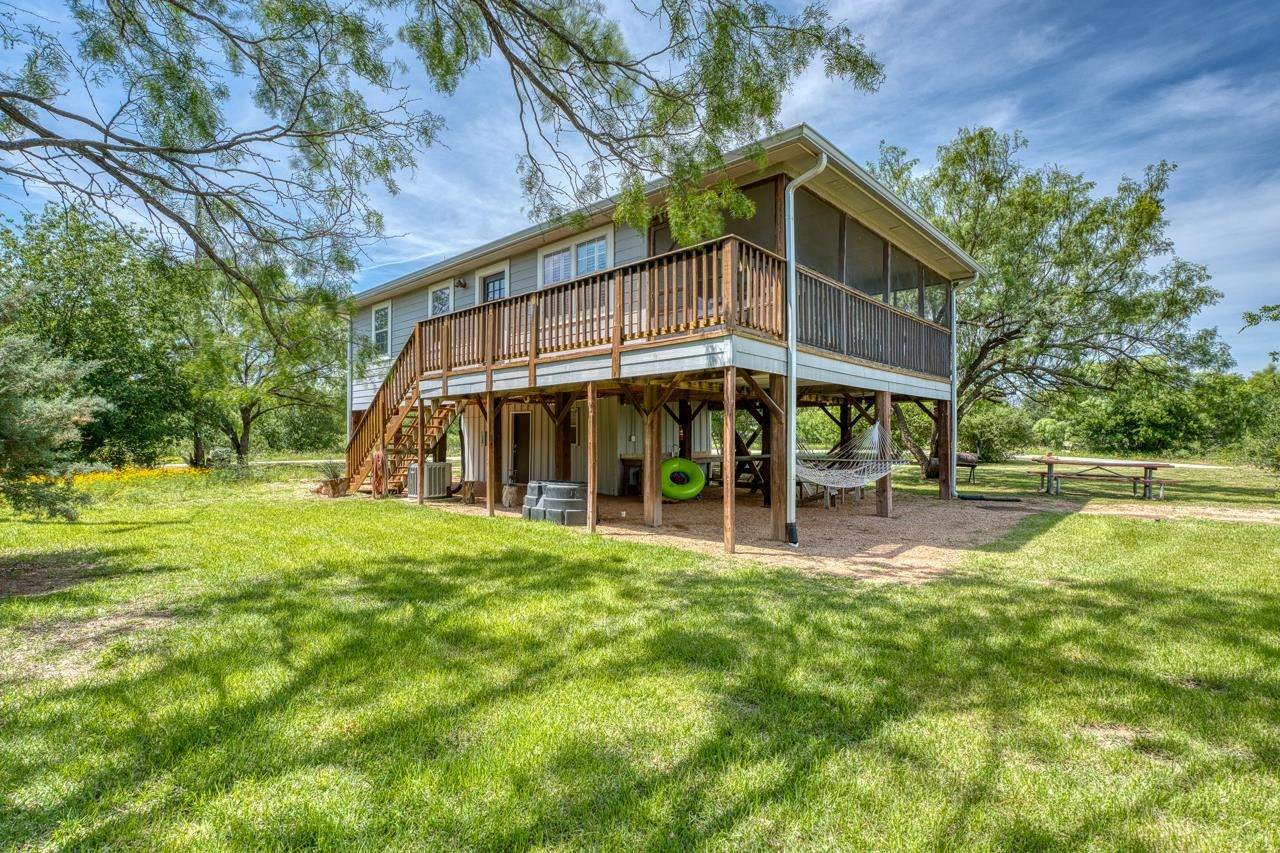 2433 County Road 102, Llano, TX 78643