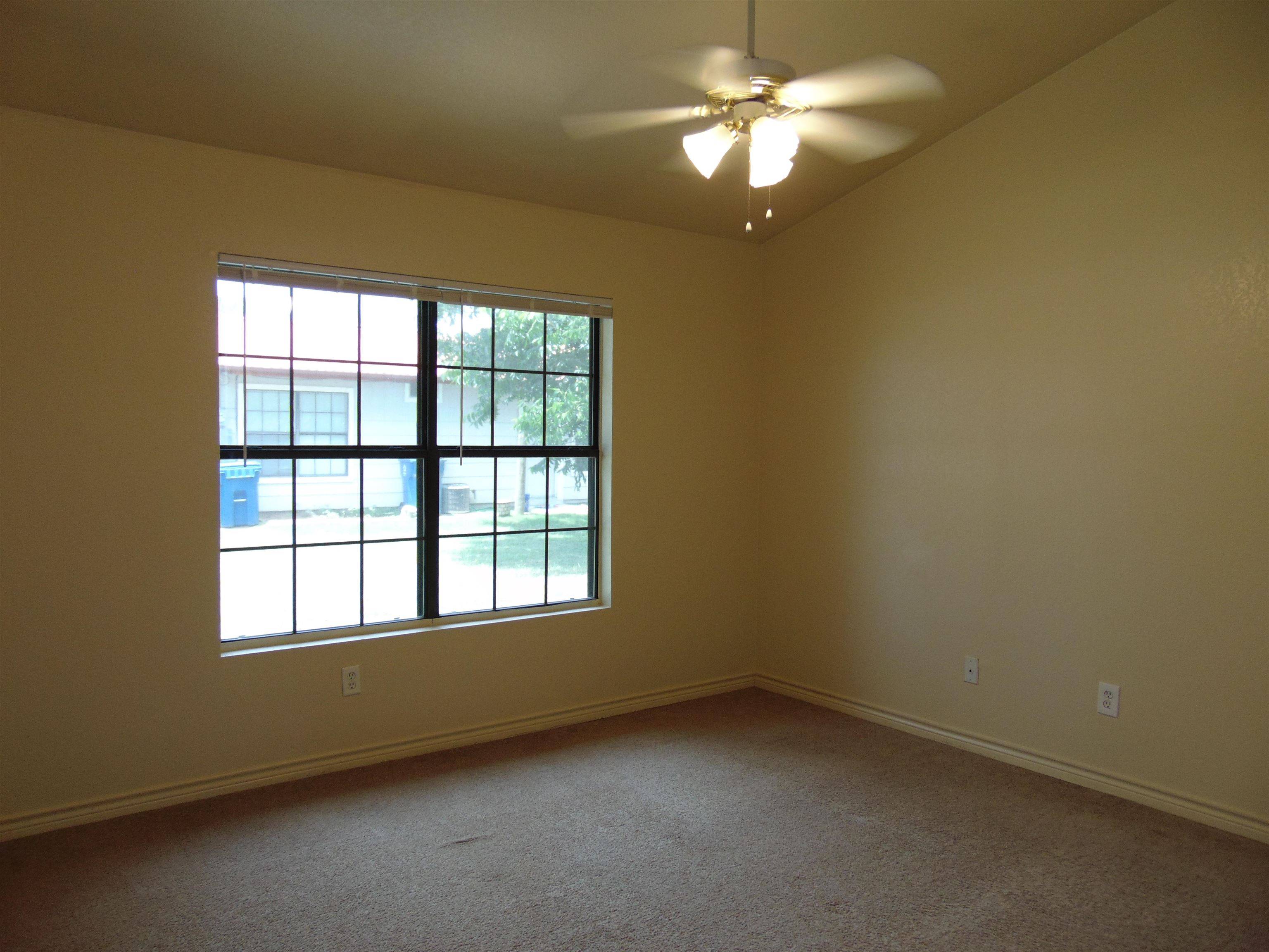 1701B Johnson, Marble Falls, TX 78654
