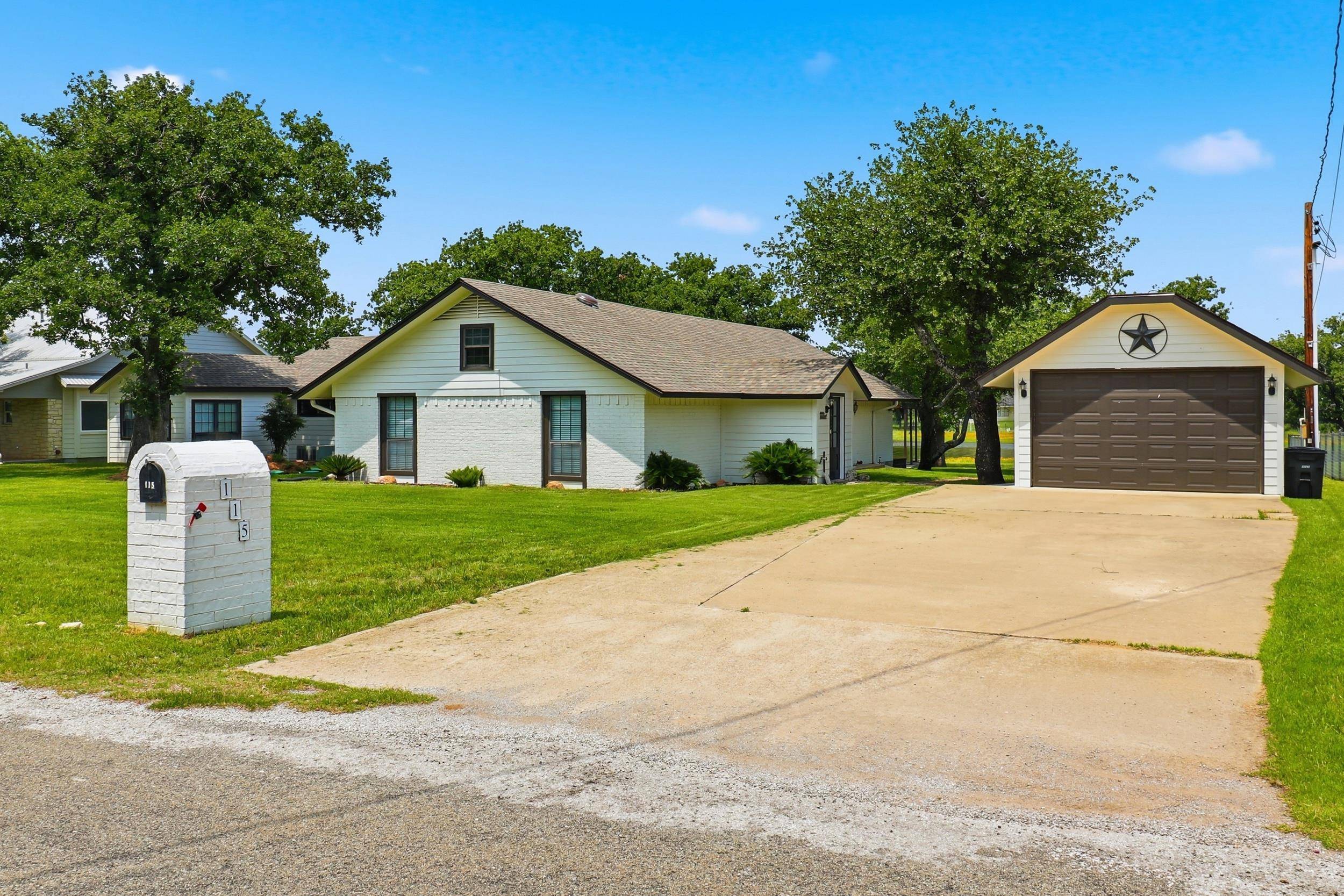 115 Sunset CIR, Burnet, TX 78611