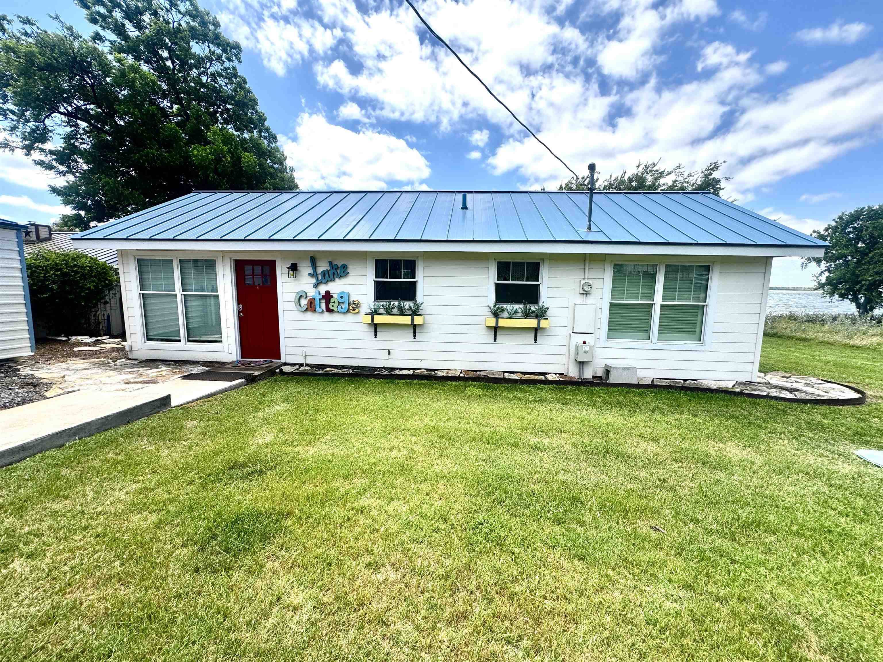 809 Lakeshore Loop, Tow, TX 78672