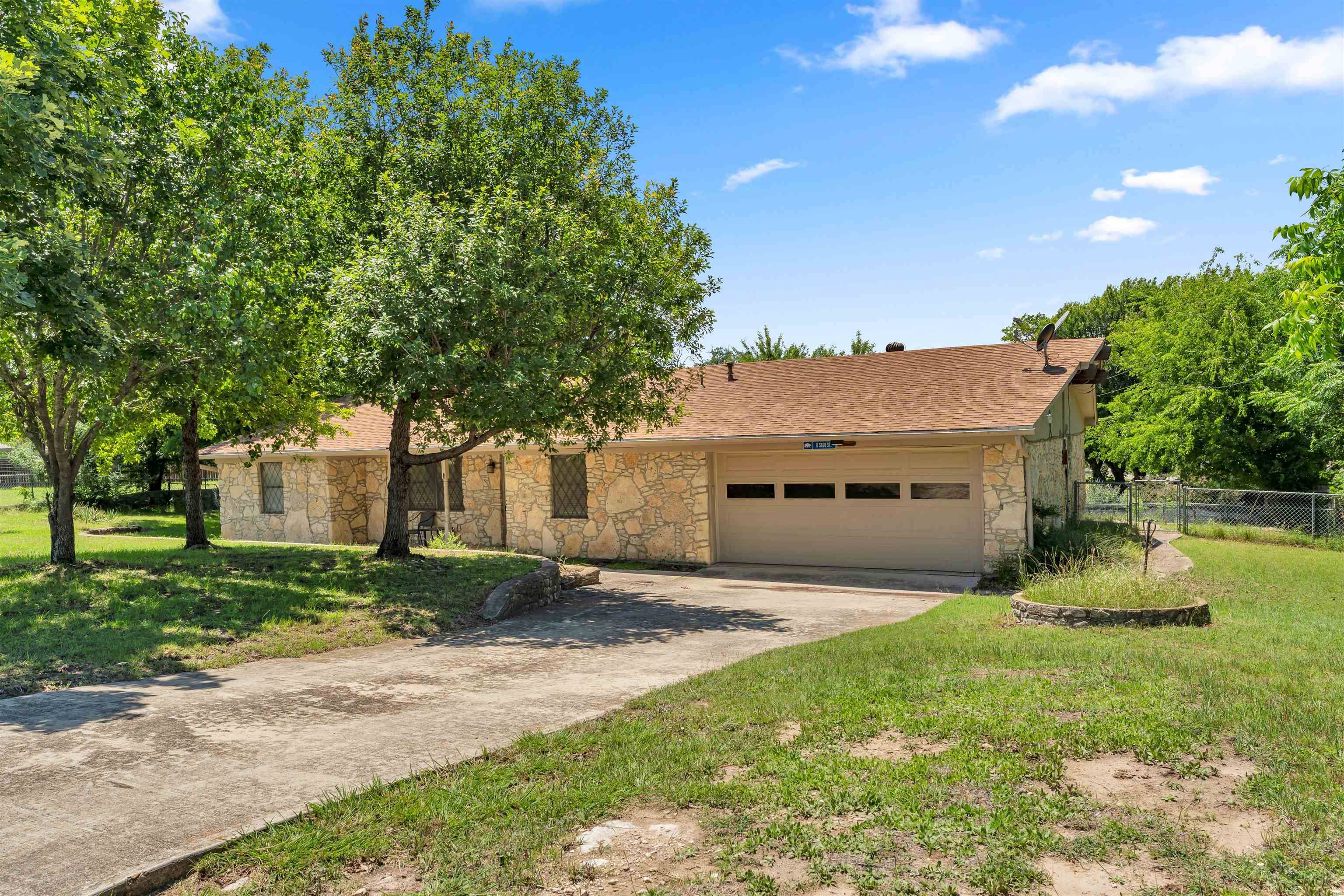 8 Saul DR, Lampasas, TX 76550