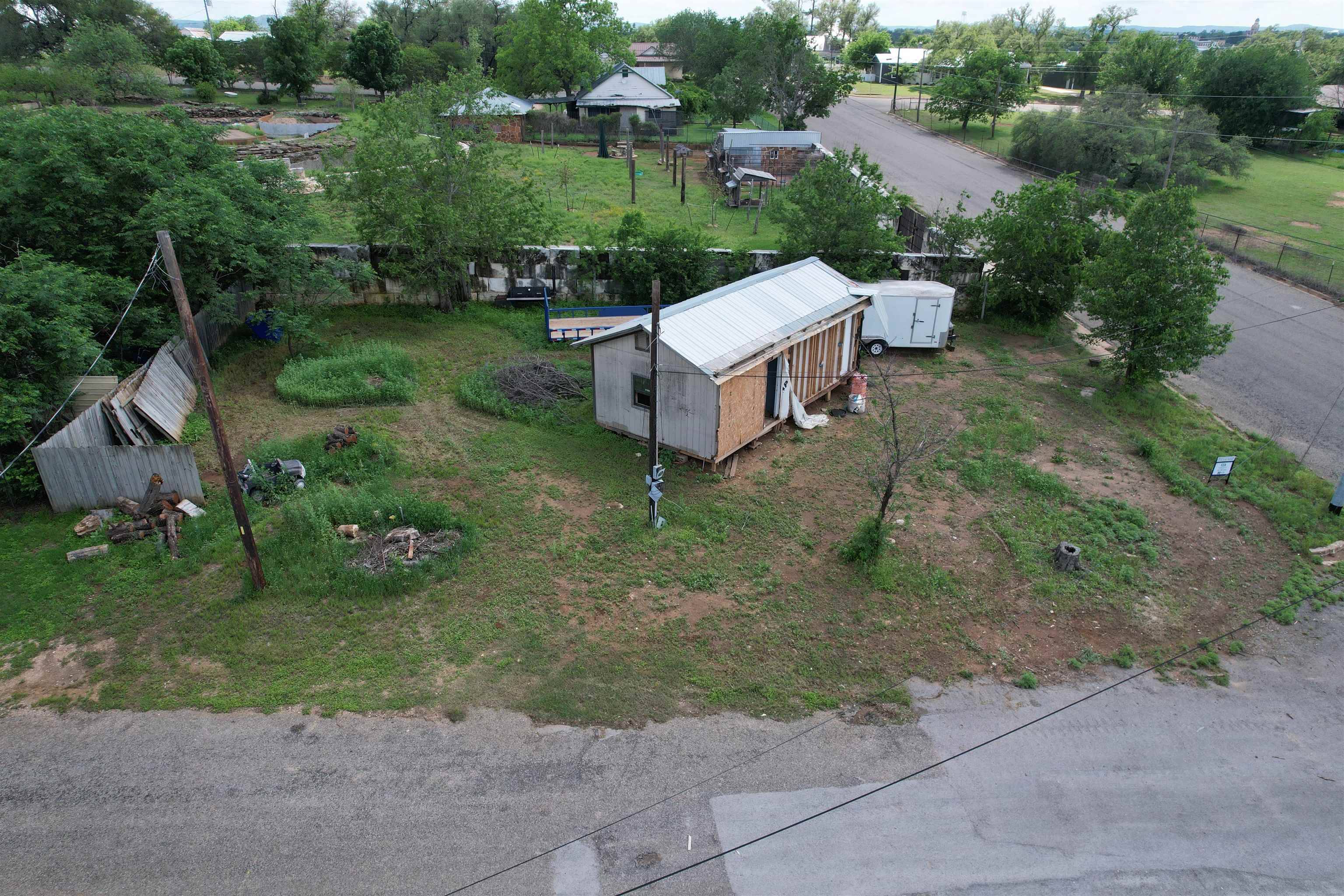 706 Anniston, Llano, TX 78643