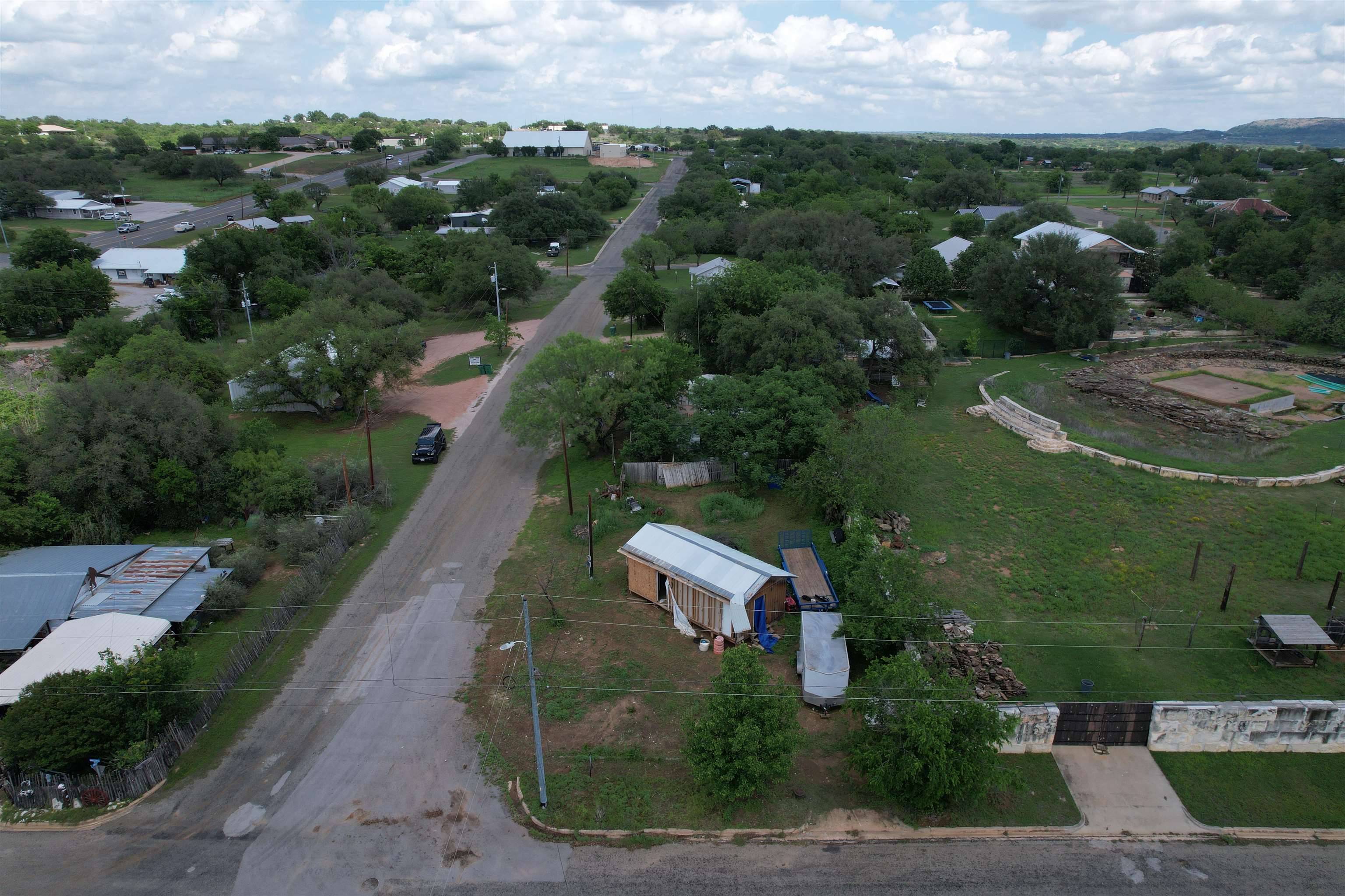 706 Anniston, Llano, TX 78643
