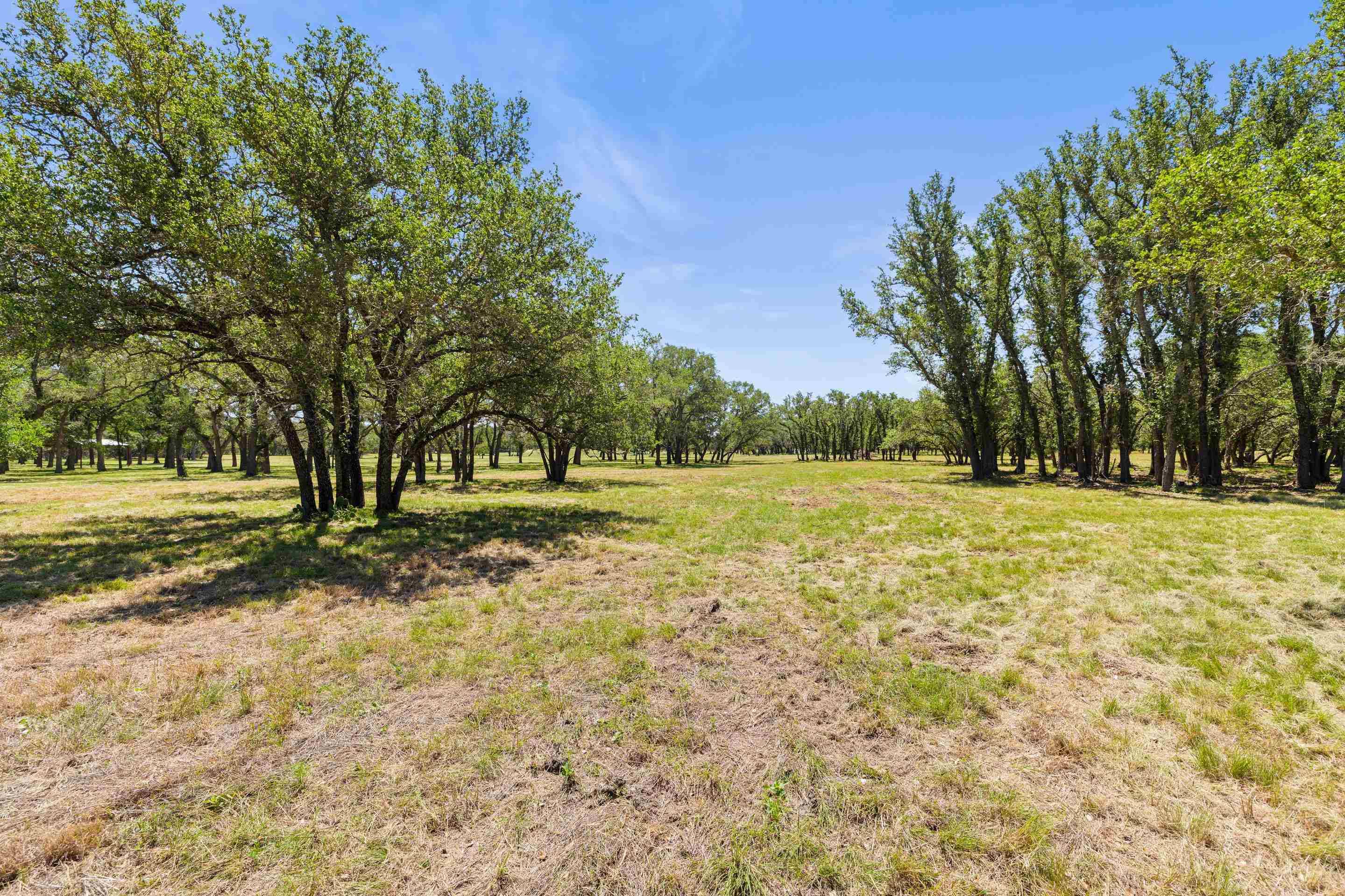 937 Flat Creek RD, Johnson City, TX 78636