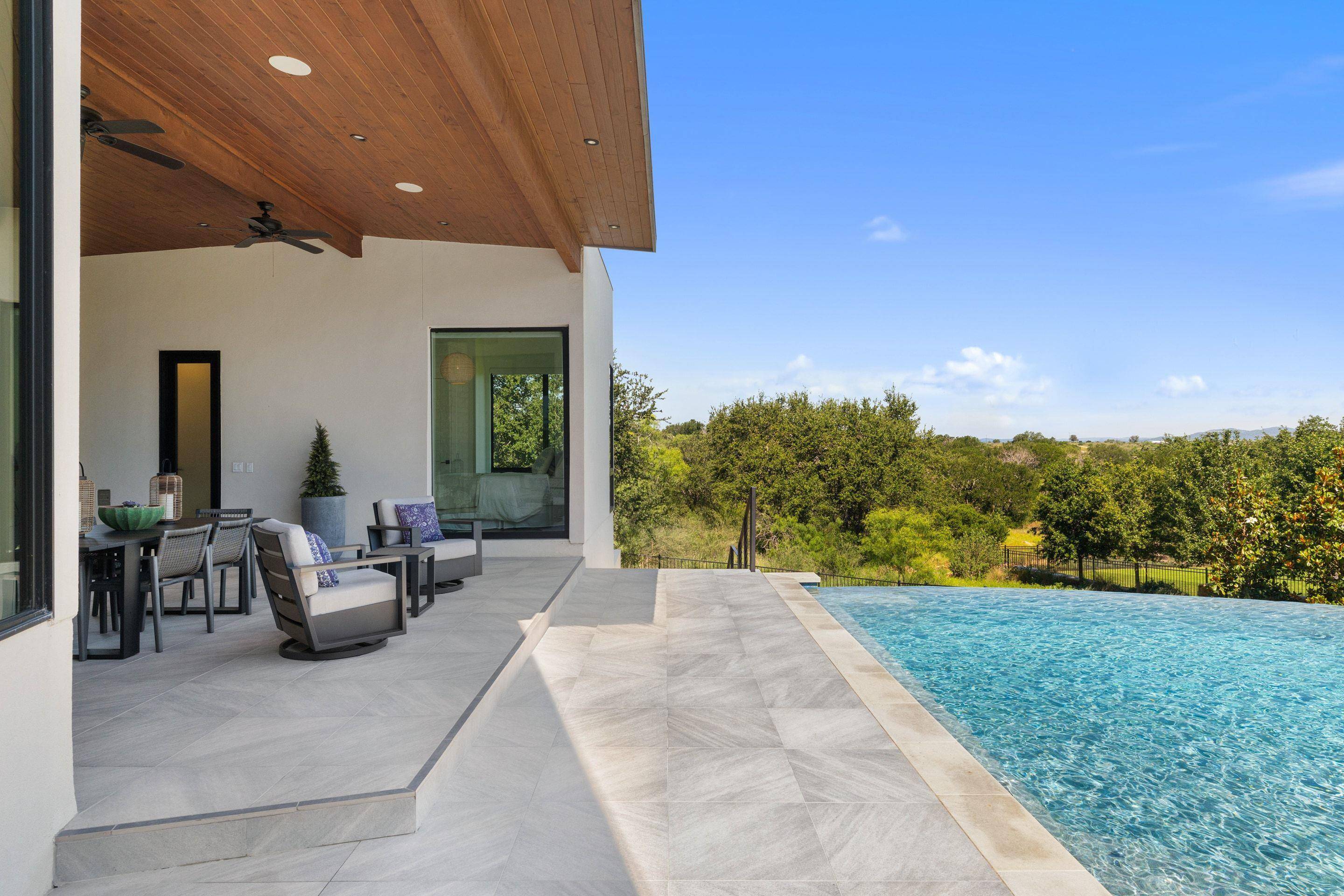 612 Overlook Pkwy, Horseshoe Bay, TX 78657