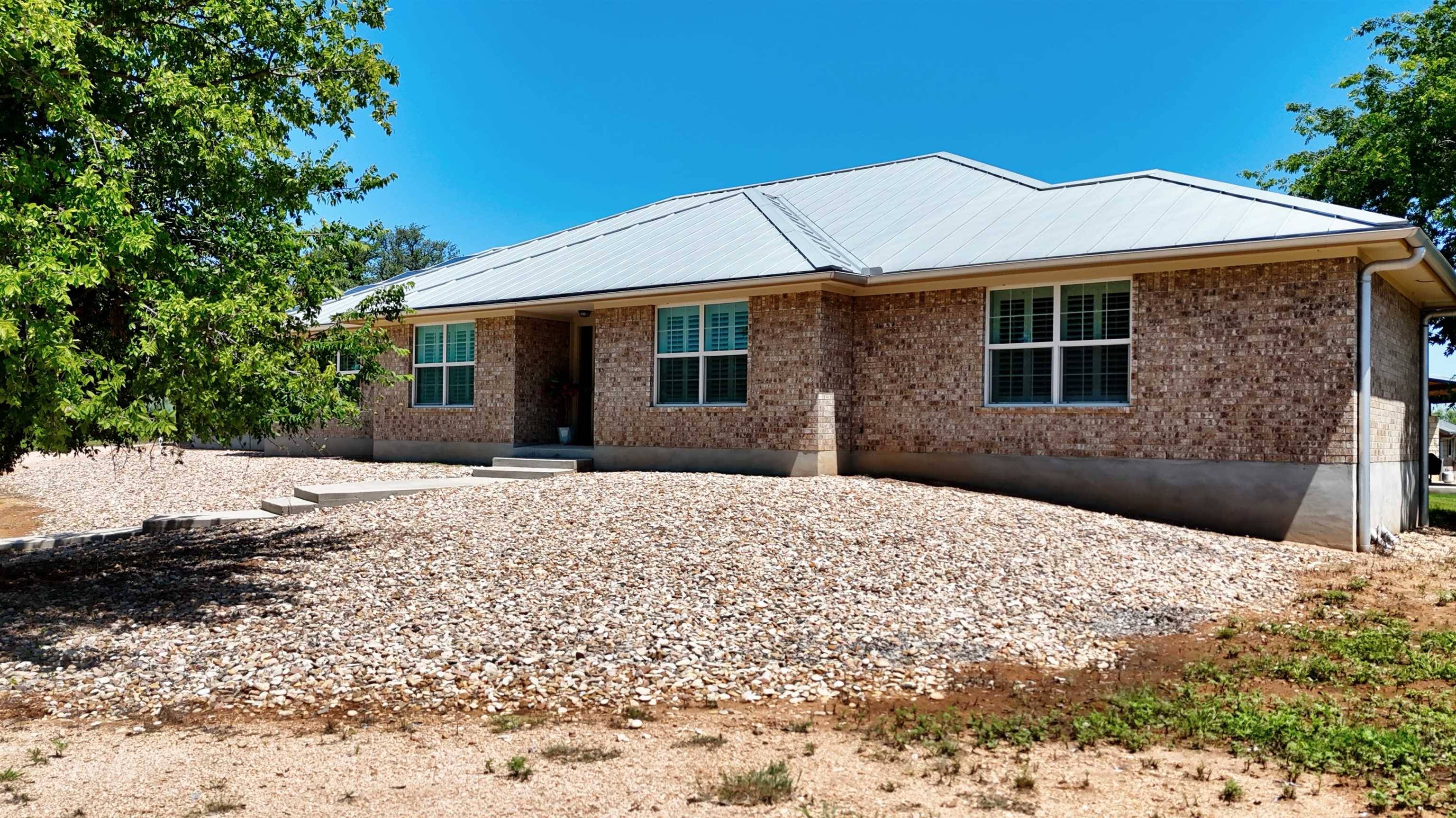 116 County Road 117 RD, Llano, TX 78643-1271