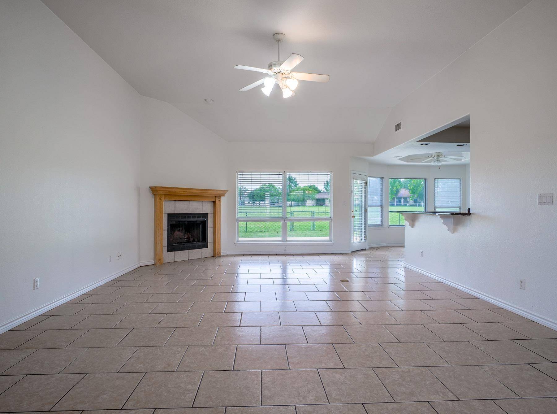 408 Spyglass, Meadowlakes, TX 78654