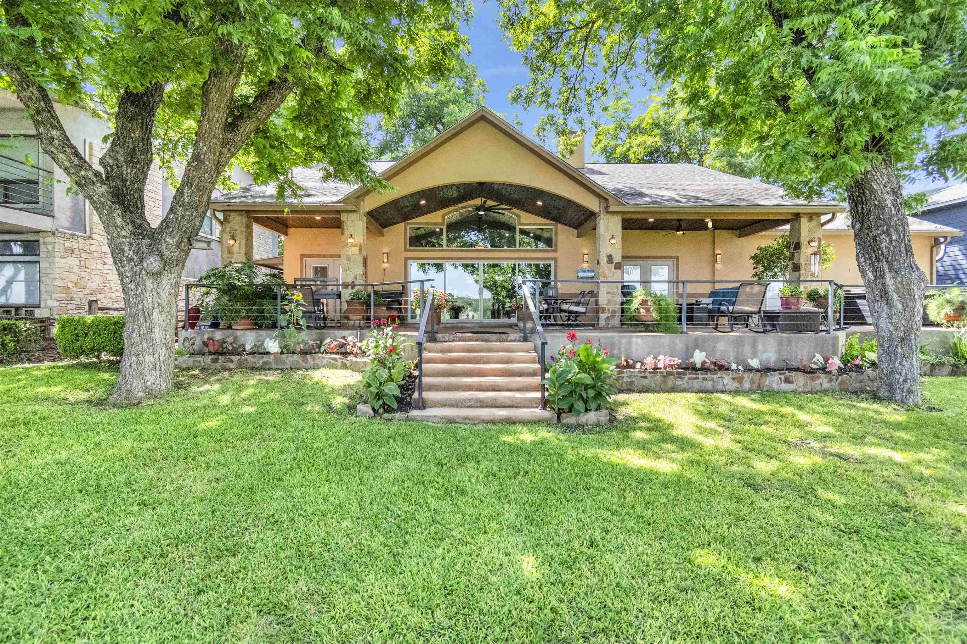 124 Riverbend LN, Kingsland, TX 78639