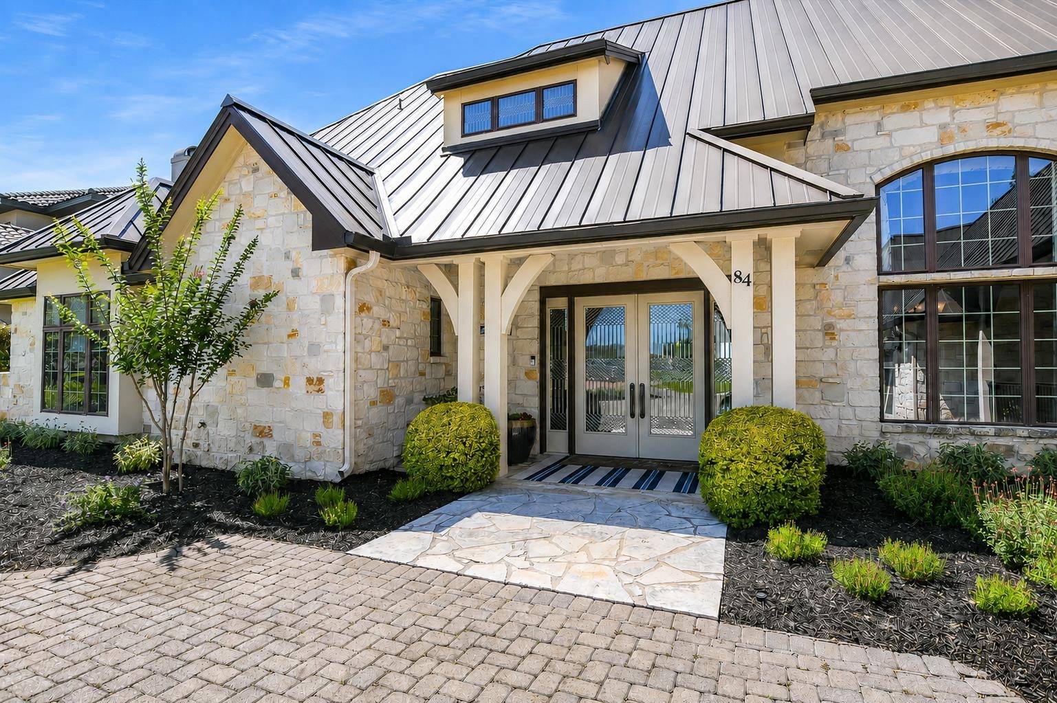 84 Applehead Island Dr., Horseshoe Bay, TX 78657