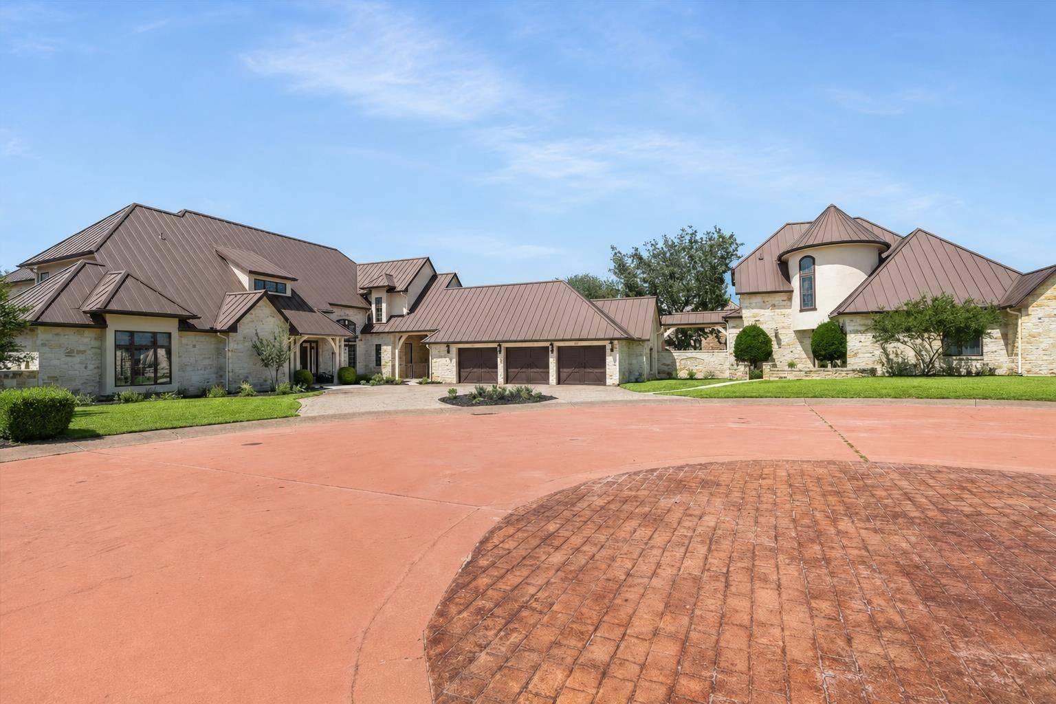 84 Applehead Island Dr., Horseshoe Bay, TX 78657