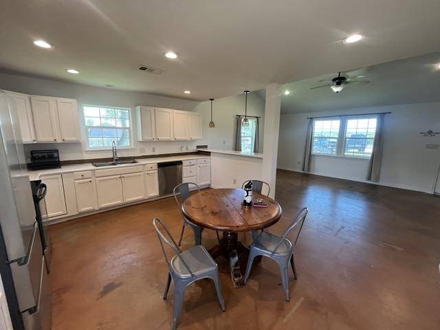 6811 River Oaks DR, Kingsland, TX 78639