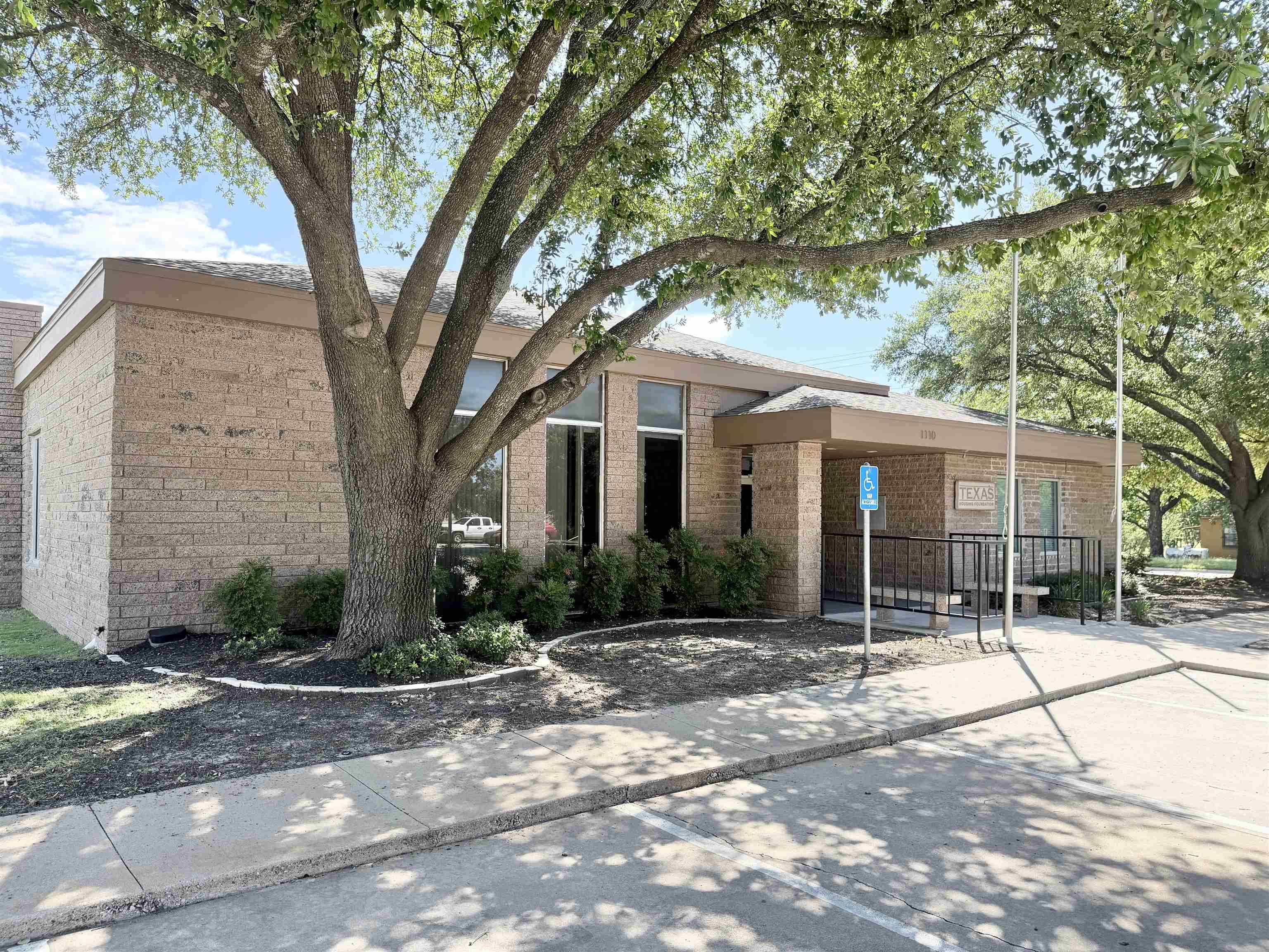 1110 N Broadway ST, Marble Falls, TX 78654
