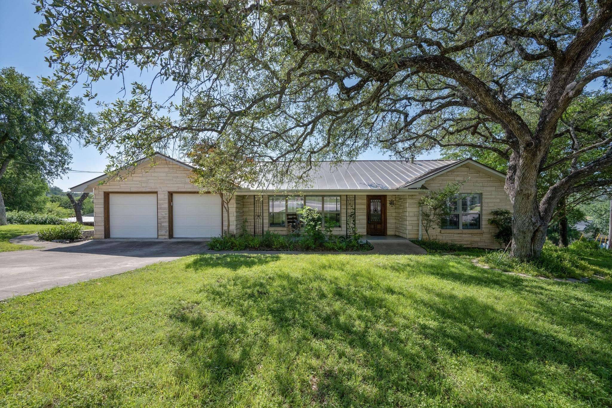 401 Crestview Dr, Marble Falls, TX 78654