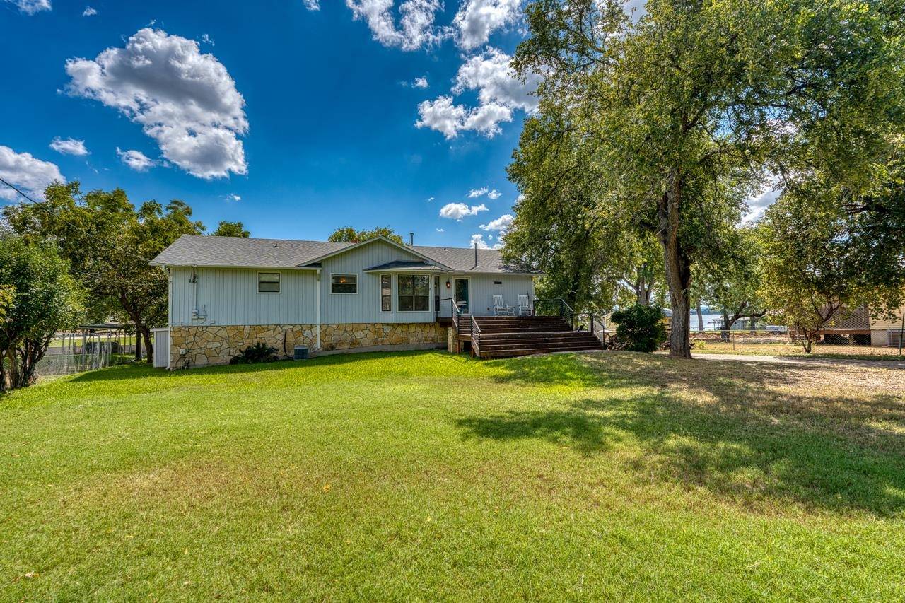 303 Granite Shoals LN, Sunrise Beach, TX 78643
