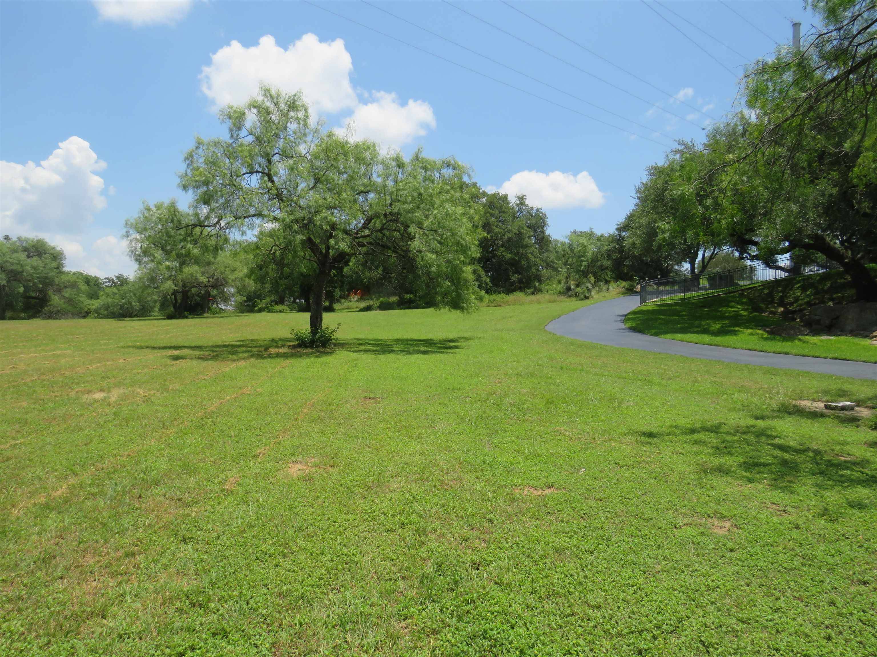 Lot 67 Bridgepoint DR, Kingsland, TX 78639