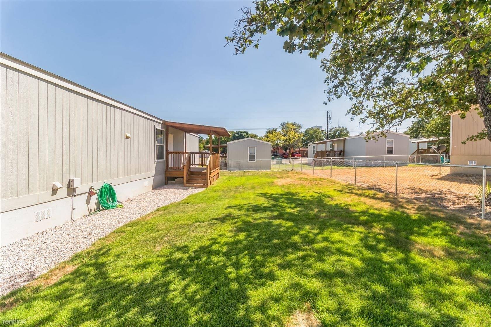 109 E Briar DR, Granite Shoals, TX 78654