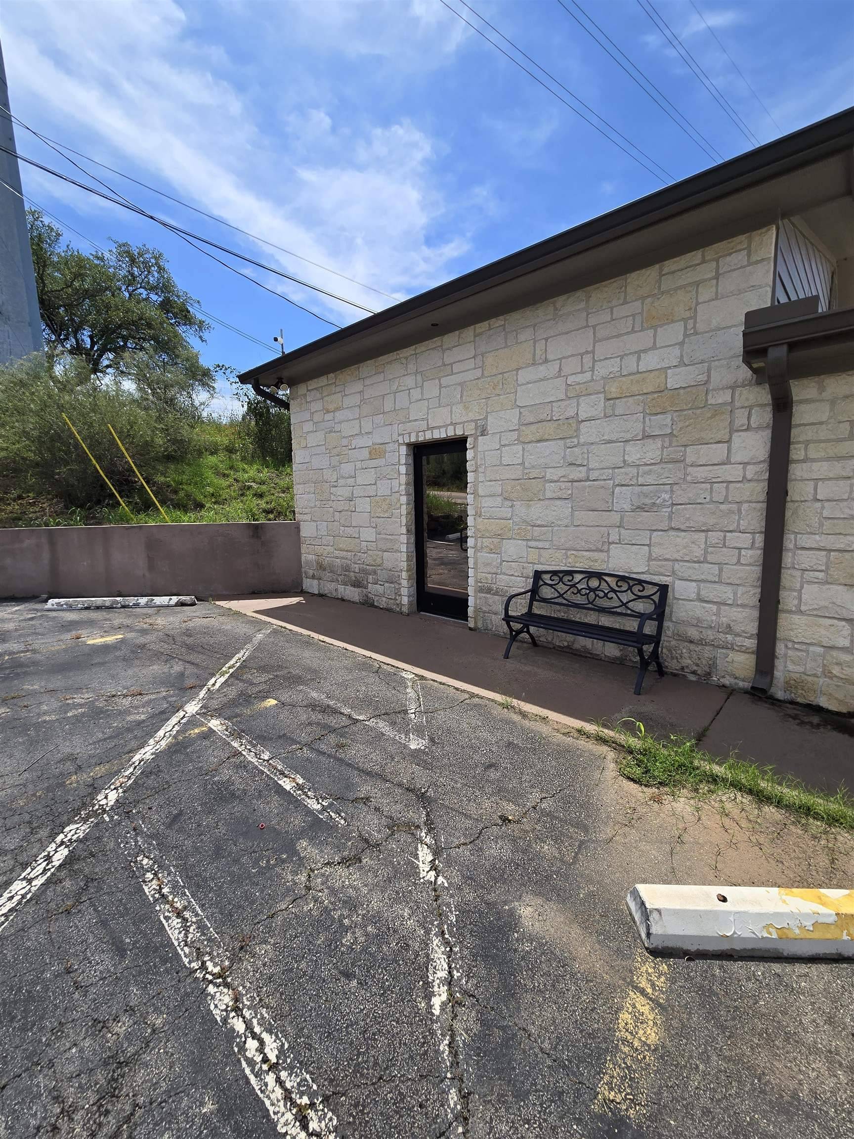 4819 FM 2147, Cottonwood Shores, TX 78657