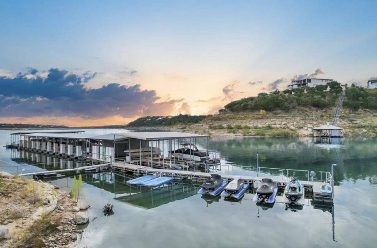 2107 Chisholm TRL, Spicewood, TX 78669-6560