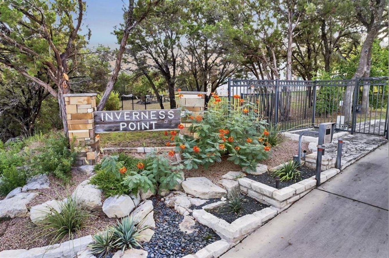 2107 Chisholm TRL, Spicewood, TX 78669-6560