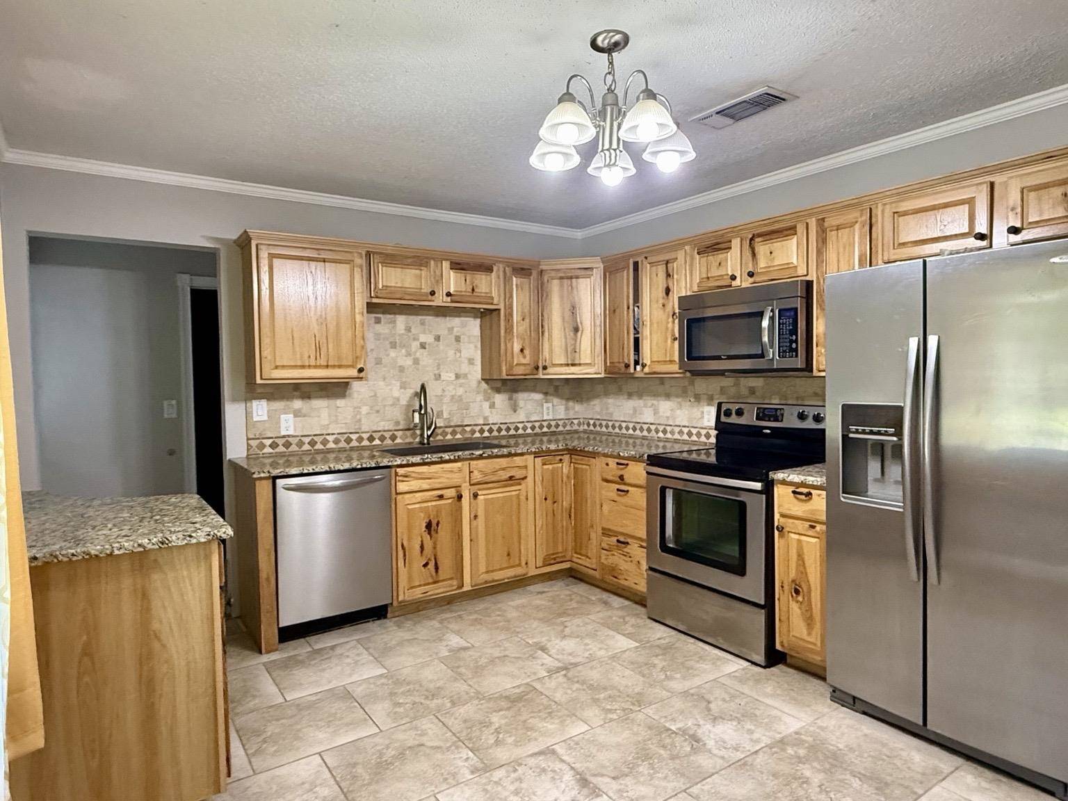 1101 Hackberry DR, Marble Falls, TX 78654