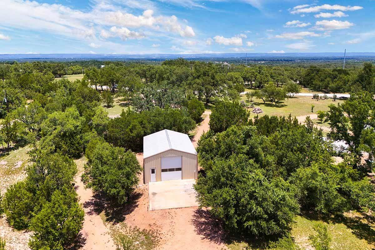 967 Crystal Mountain, Round Mountain, TX 78663