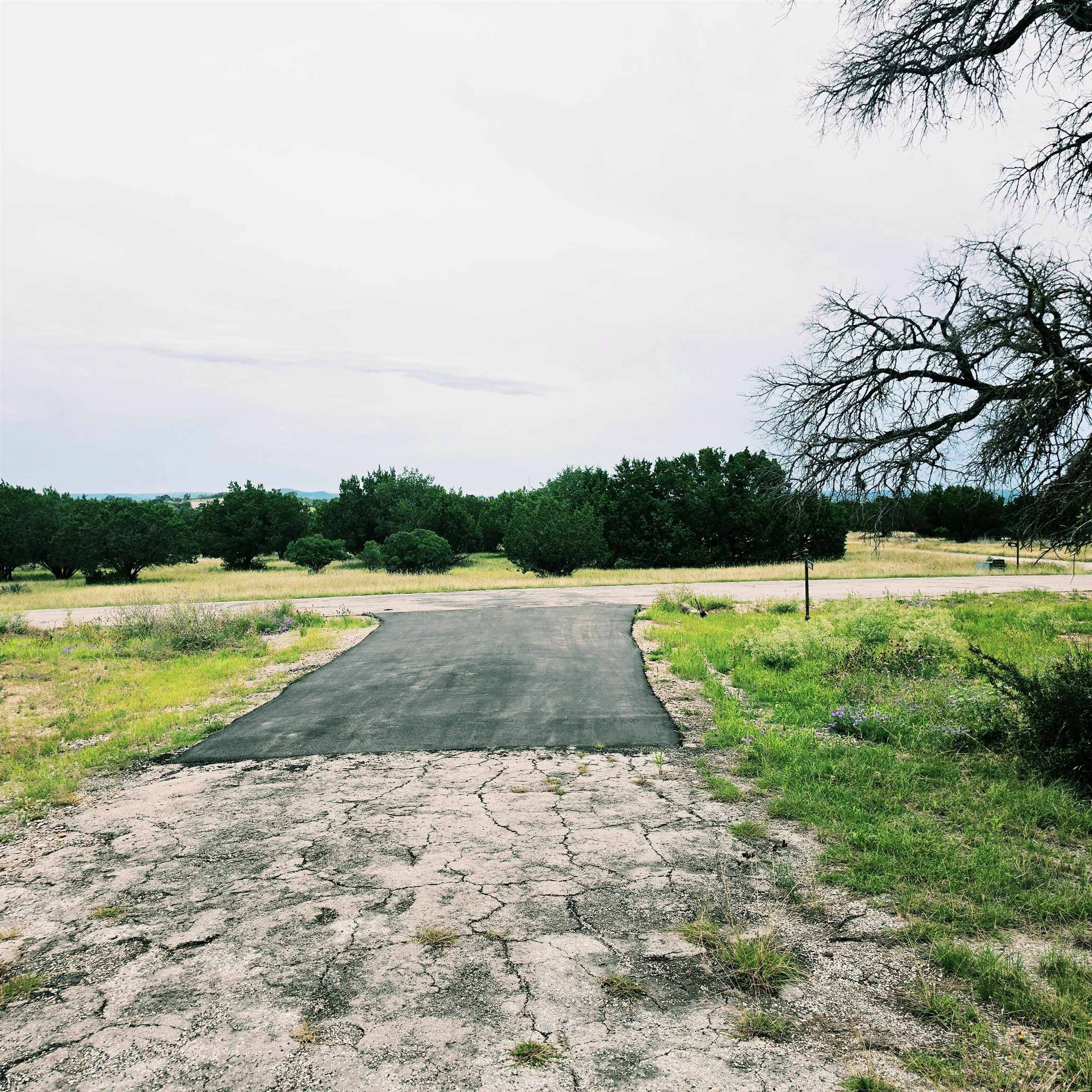 1302 Coach Whip, Horseshoe Bay, TX 78657