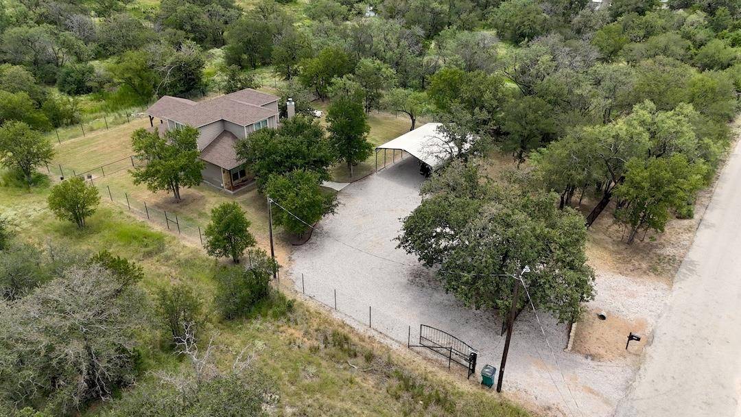 1706 Link DR, Kingsland, TX 78639