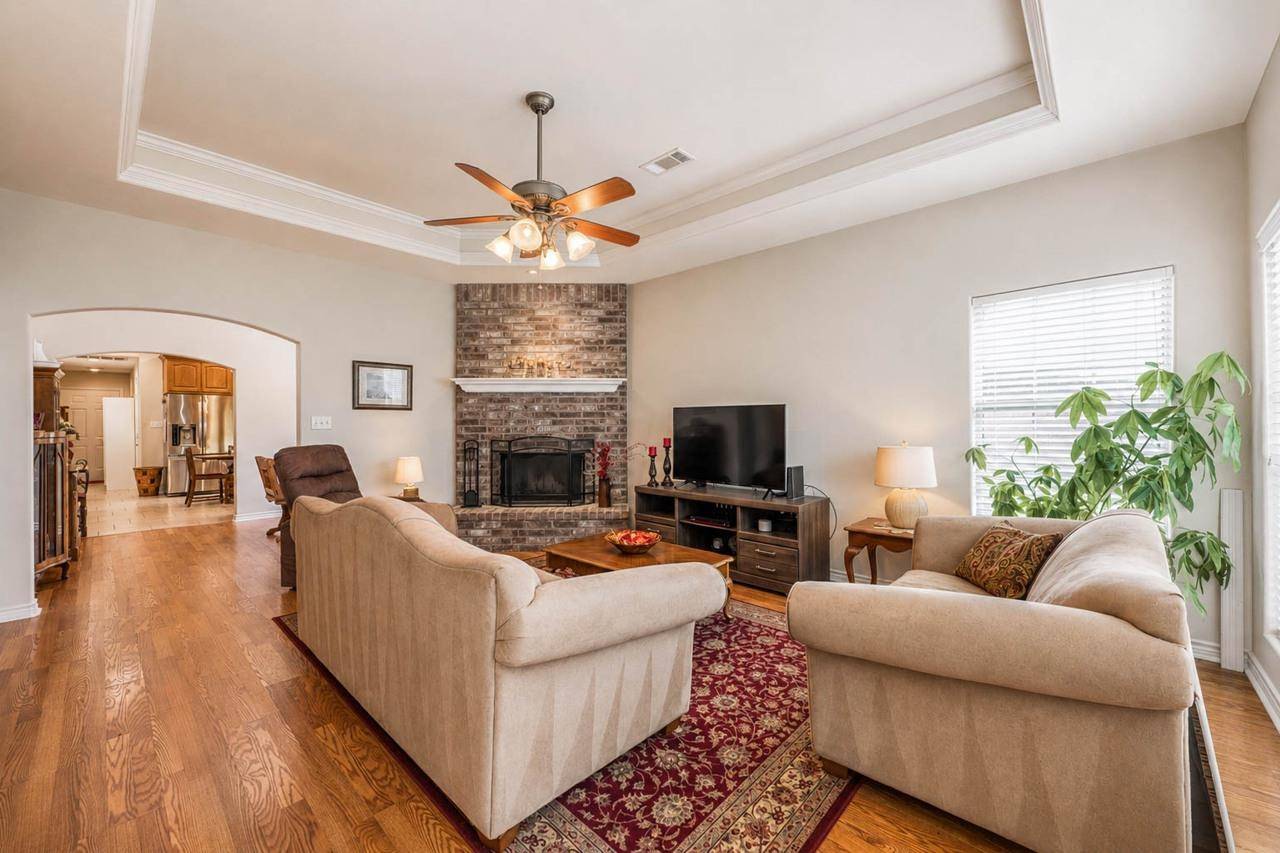 1107 E College ST, Llano, TX 78643