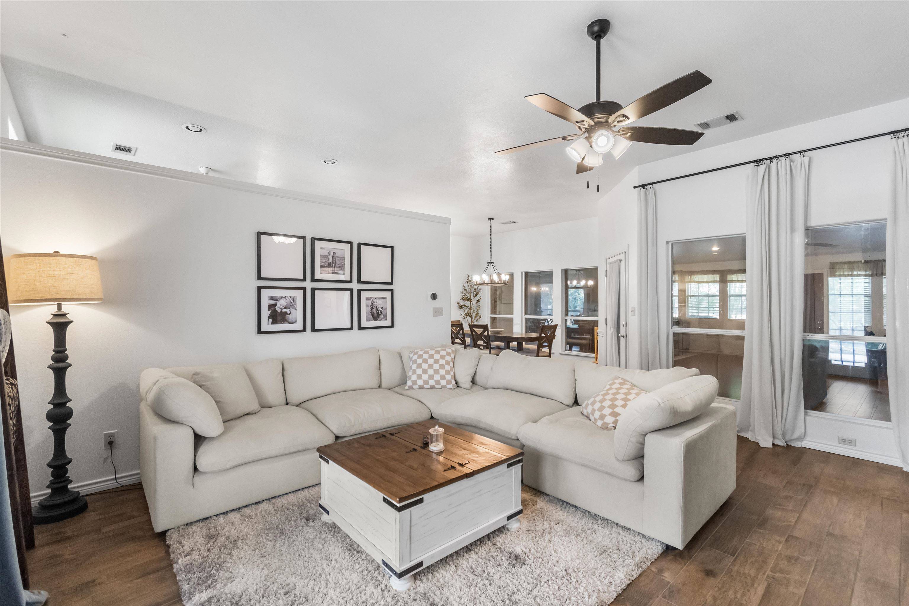 305 La Mesa, Kingsland, TX 78639