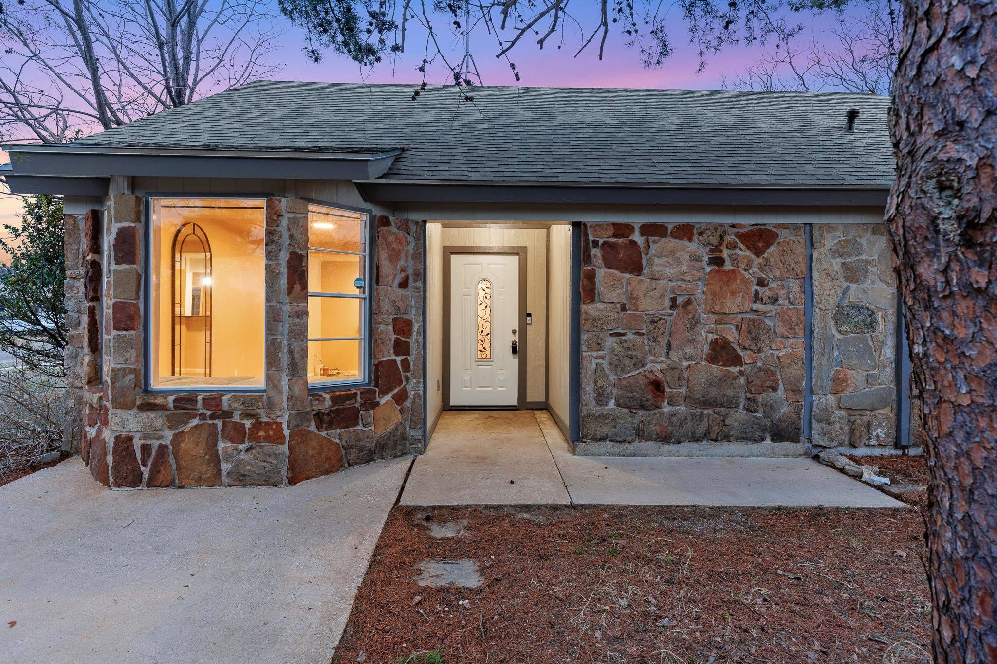 400 N River Oaks DR, Burnet, TX 78611-0000