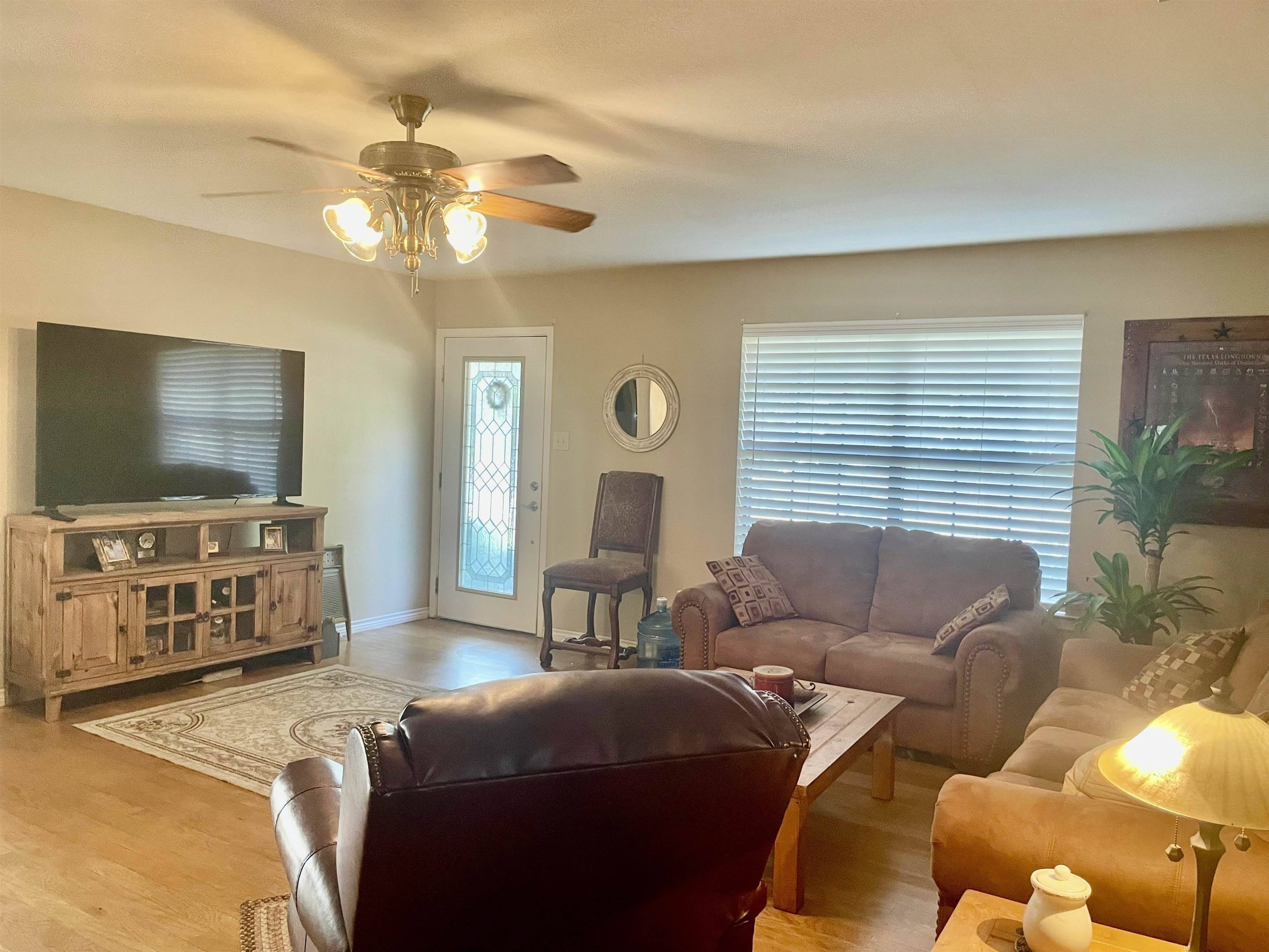 1113 Hackberry DR, Marble Falls, TX 78654