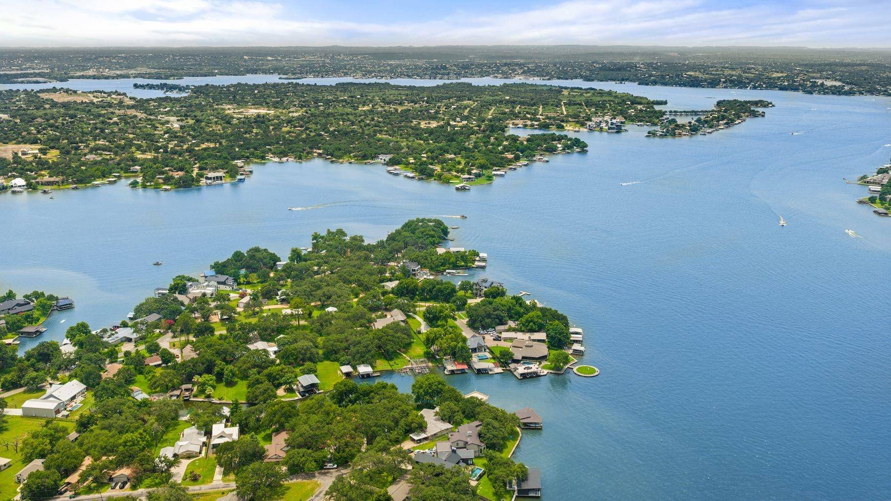 218 Bluebird Circle, Highland Haven, TX 78654