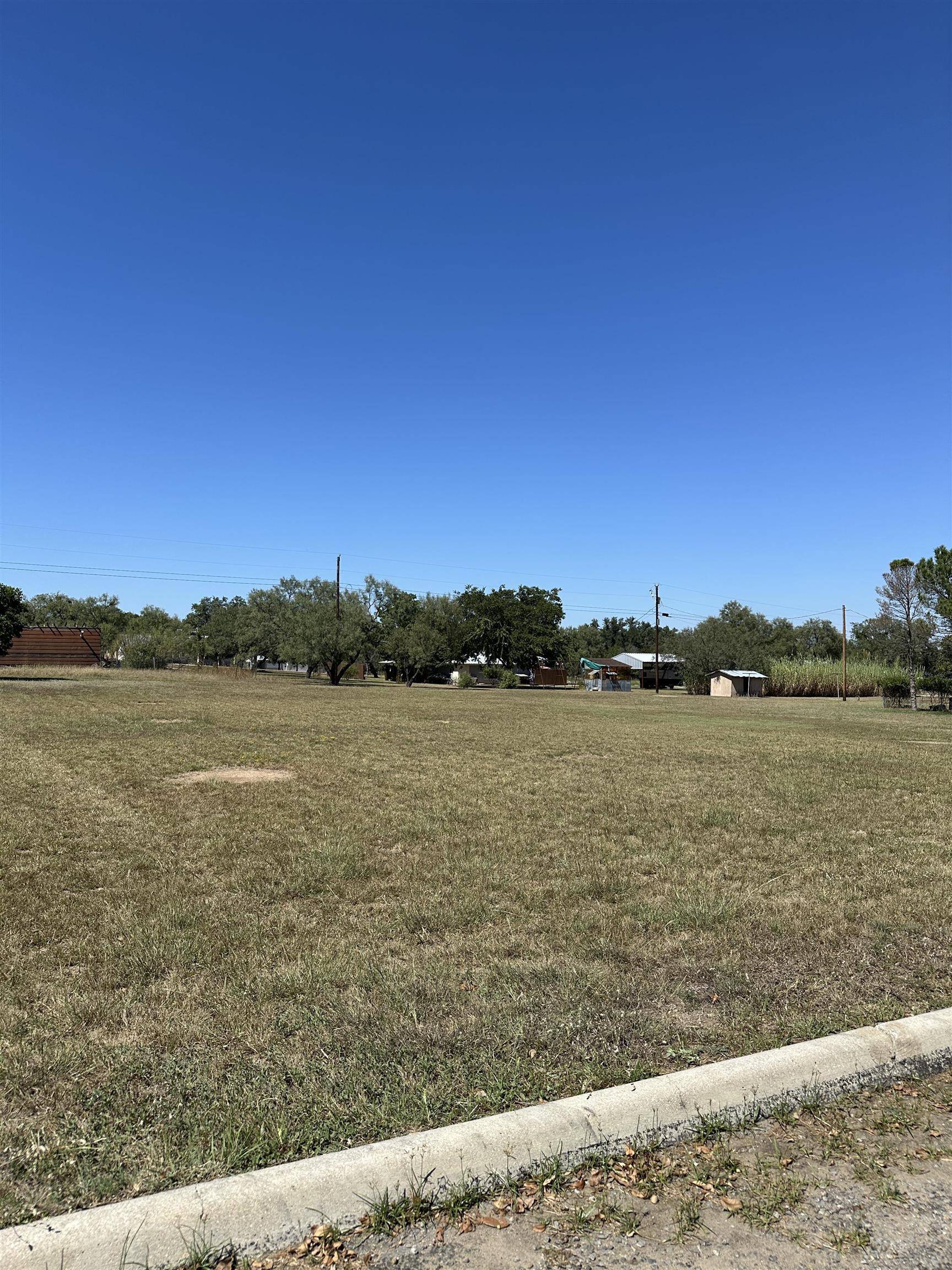 203 Post Oak, Llano, TX 78643