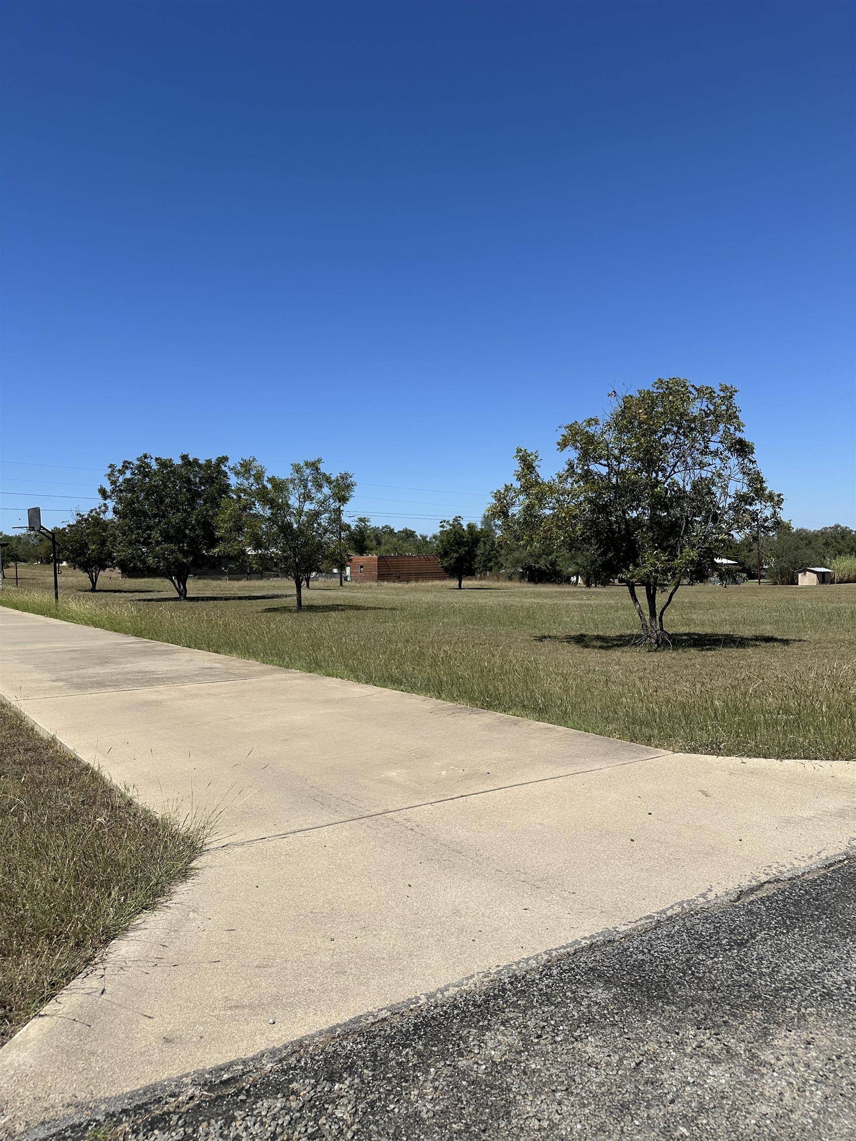 203 Post Oak, Llano, TX 78643
