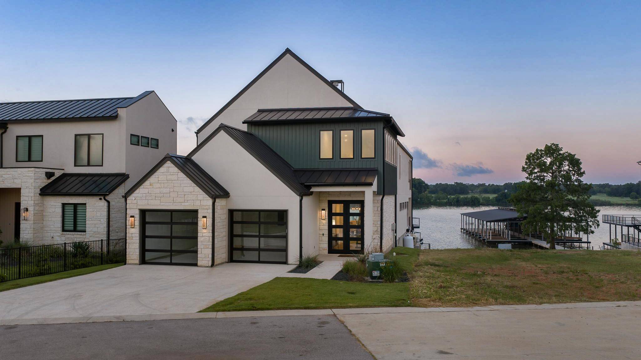 144 Riverfront Ln, Kingsland, TX 78639