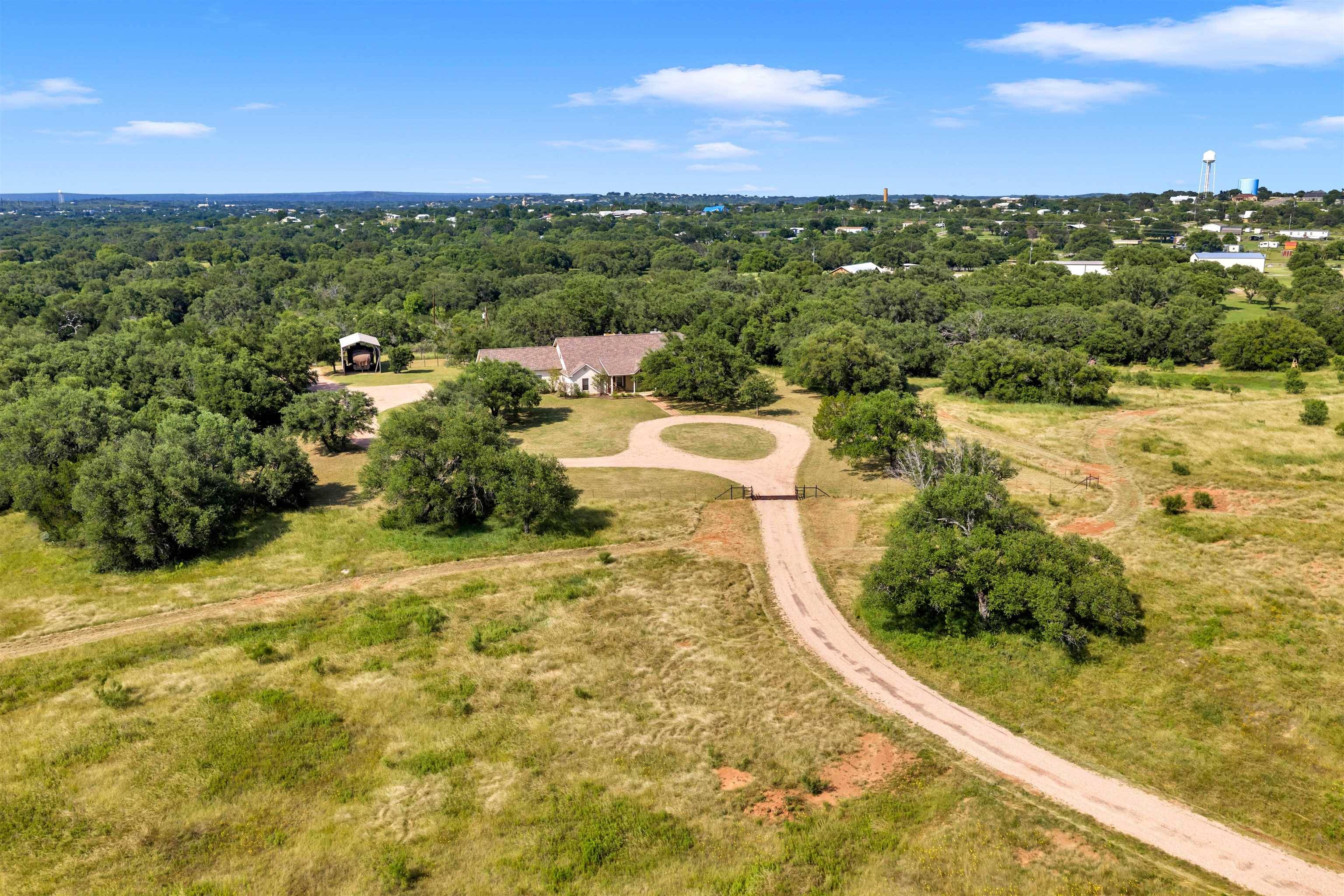 627 Ranch Road 2323, Llano, TX 78643