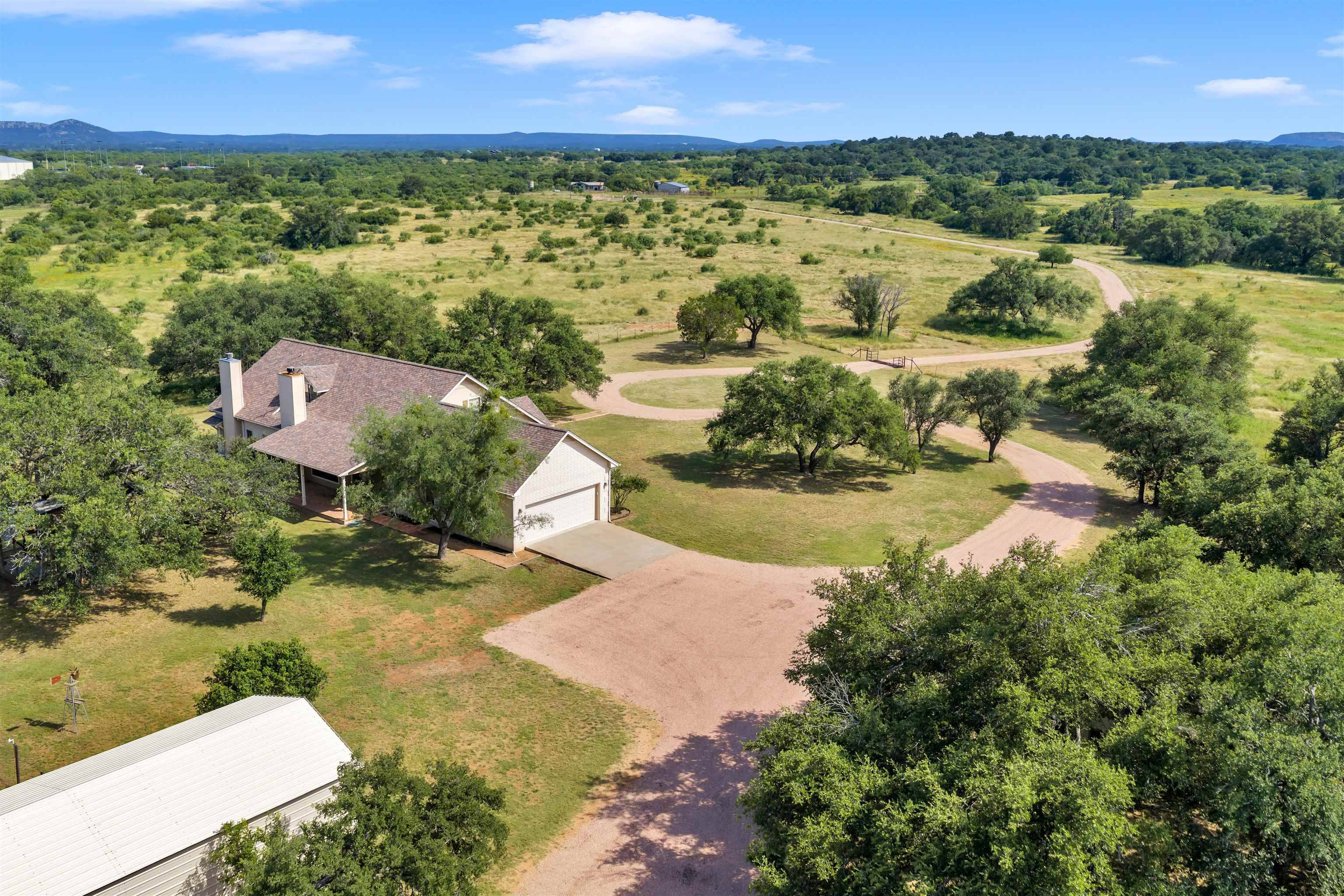 627 Ranch Road 2323, Llano, TX 78643