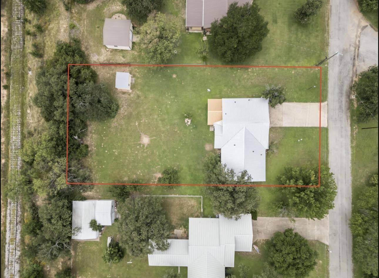 301 Reven Acres Dr, Kingsland, TX 78639