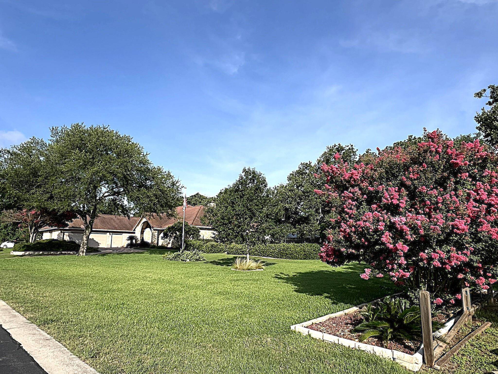 312 N Big Spur AVE, Horseshoe Bay, TX 78657
