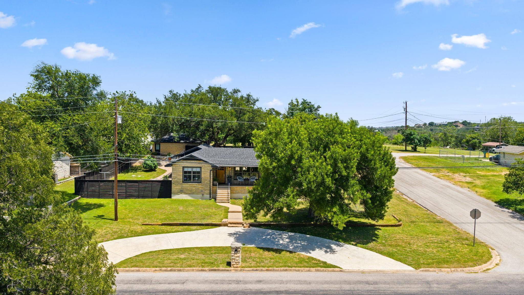 501 Avenue E, Marble Falls, TX 78654