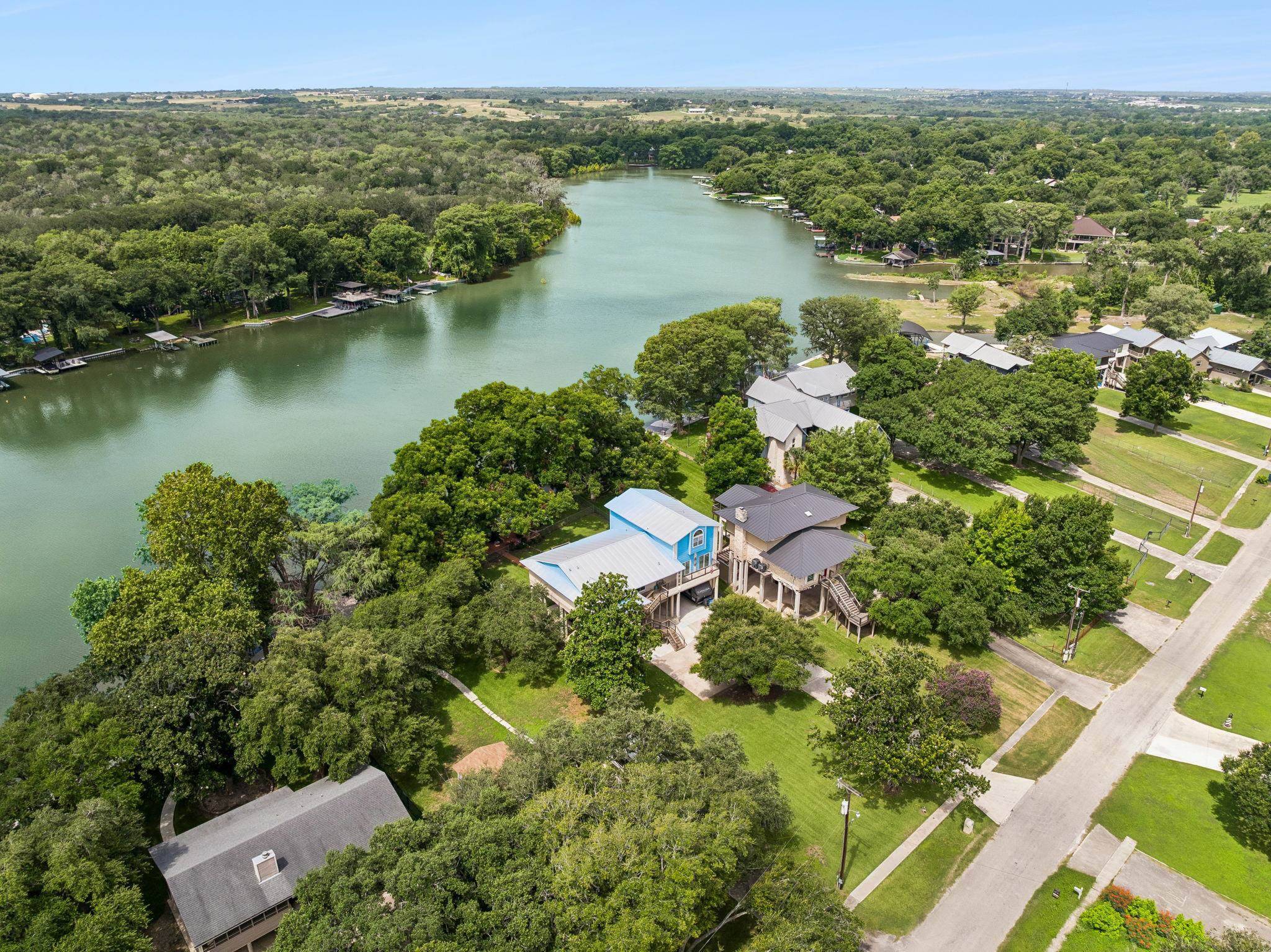 160 Lakeside DR, Seguin, TX 78155